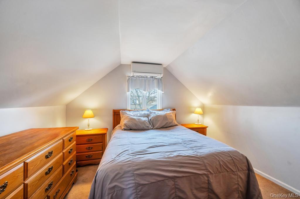 Single Family 33rd  Suffolk County, NY 11757, MLS-983970-32