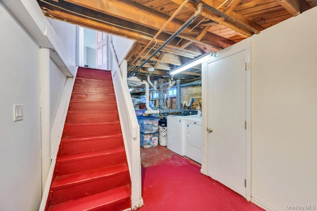 Single Family 33rd  Suffolk County, NY 11757, MLS-983970-38