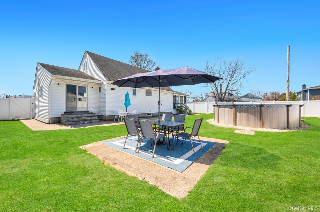 Single Family 33rd  Suffolk County, NY 11757, MLS-983970-9