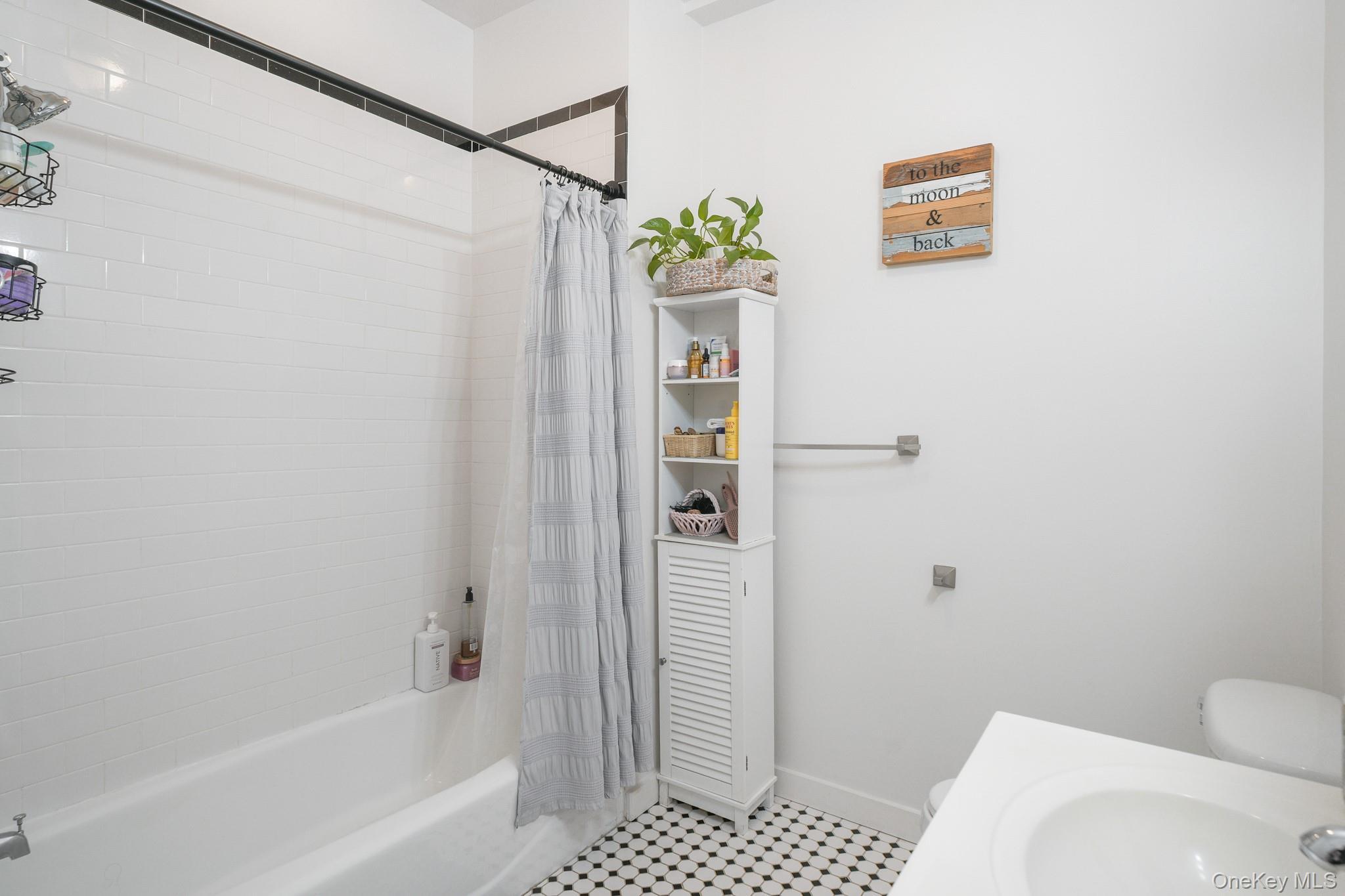 Condo Main Westchester County, NY 10562, MLS-983983-13