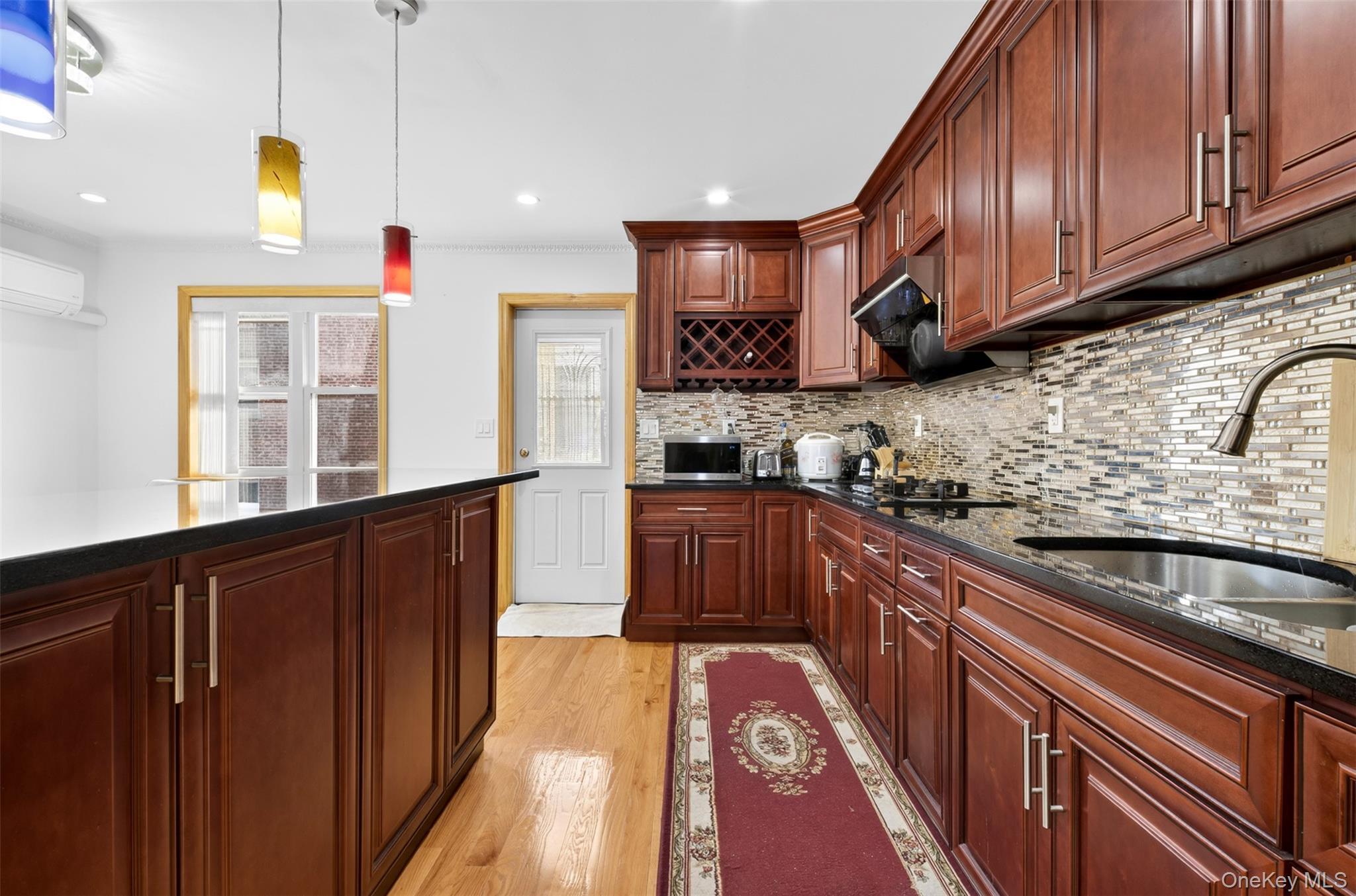 Single Family 68th Street Queens, NY 11377, MLS-983990-16
