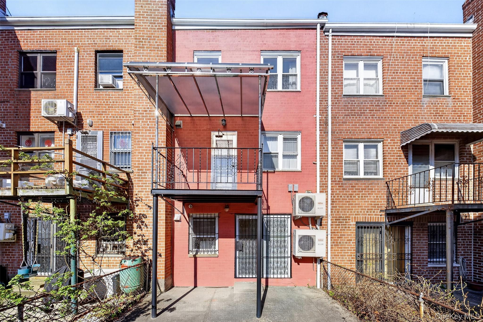 Single Family 68th Street Queens, NY 11377, MLS-983990-22