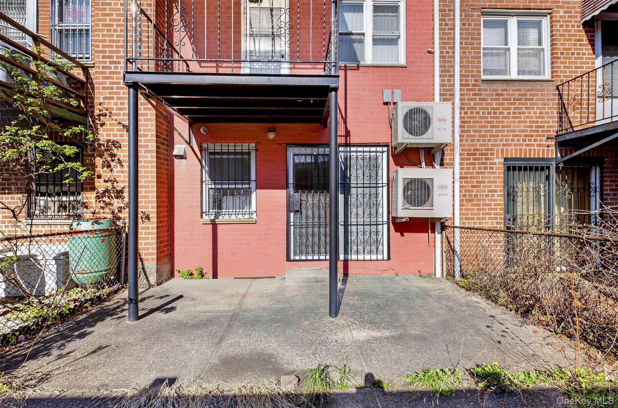 Single Family 68th Street Queens, NY 11377, MLS-983990-23