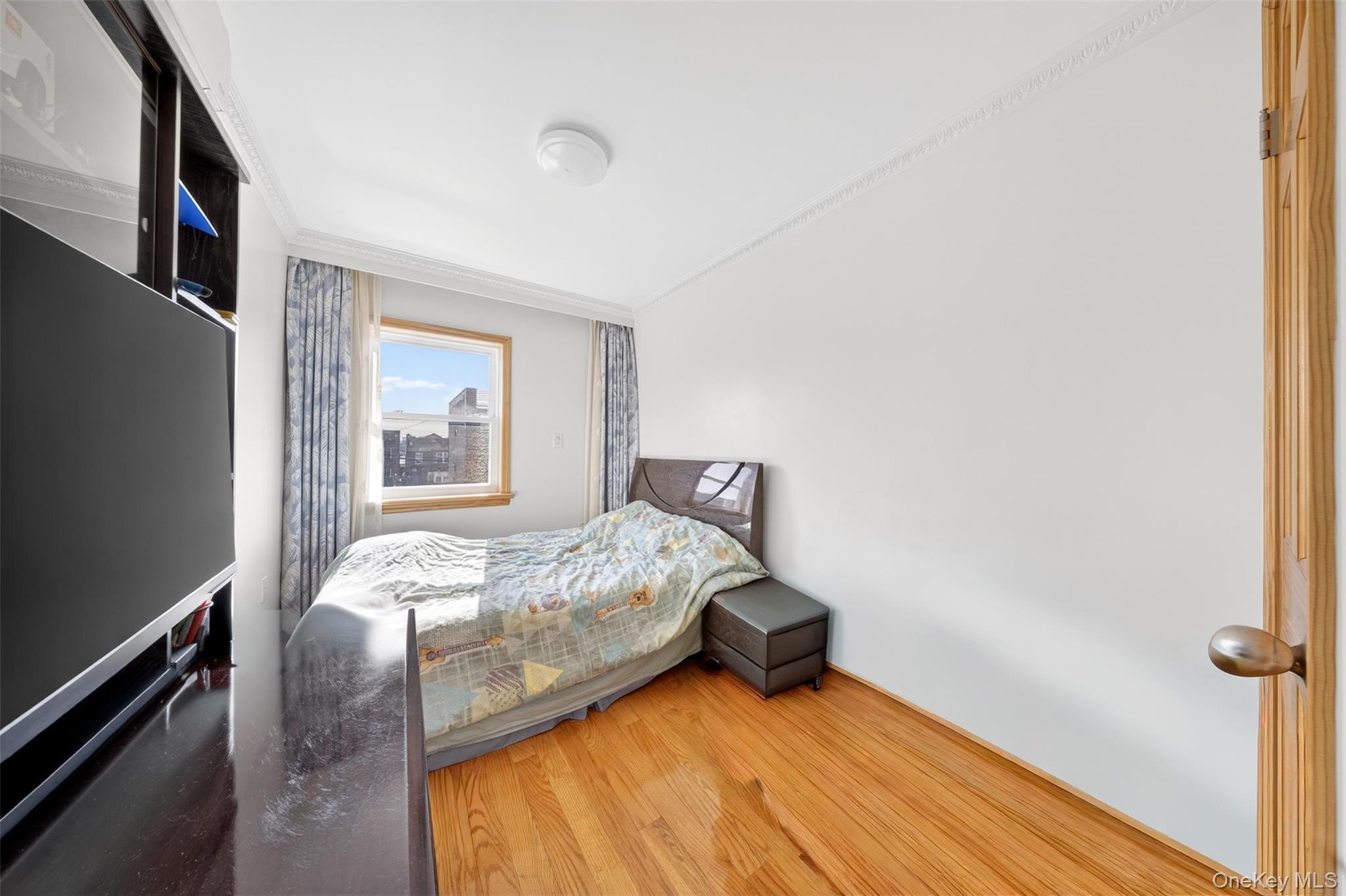 Single Family 68th Street Queens, NY 11377, MLS-983990-7