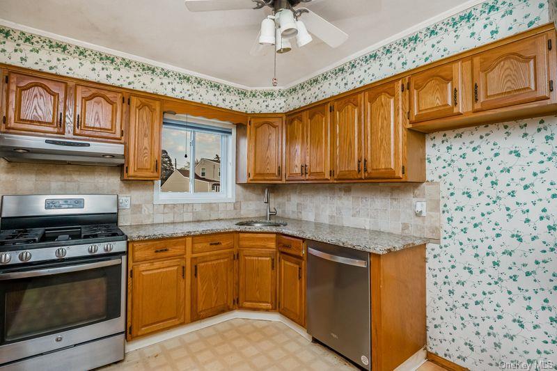 Single Family Hudson  Nassau County, NY 11783, MLS-983996-13