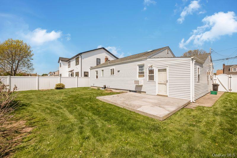 Single Family Hudson  Nassau County, NY 11783, MLS-983996-26