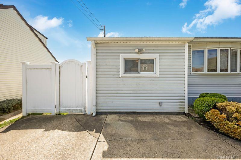 Single Family Hudson  Nassau County, NY 11783, MLS-983996-5