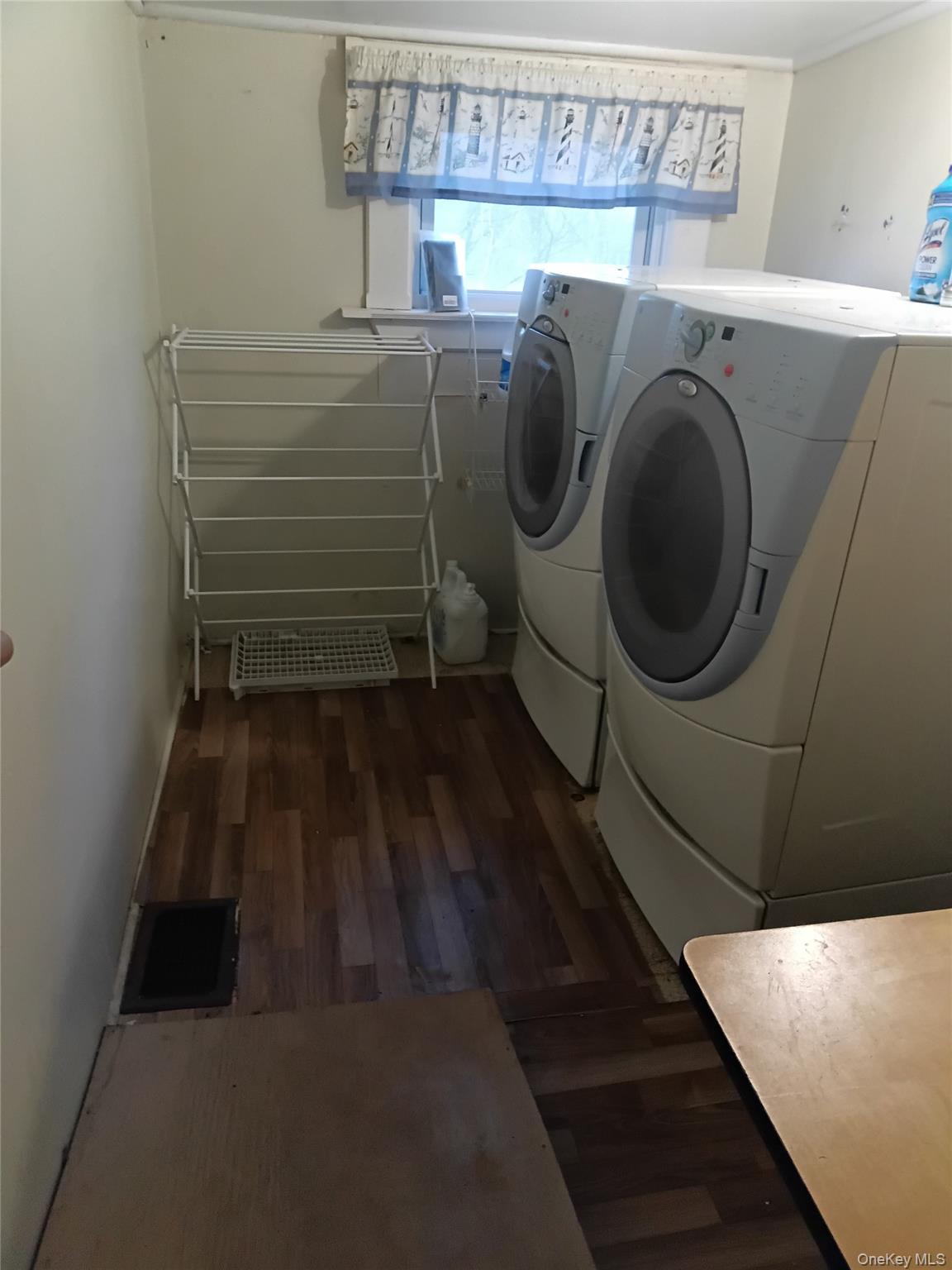 Single Family Bower  Dutchess County, NY 12603, MLS-984007-10