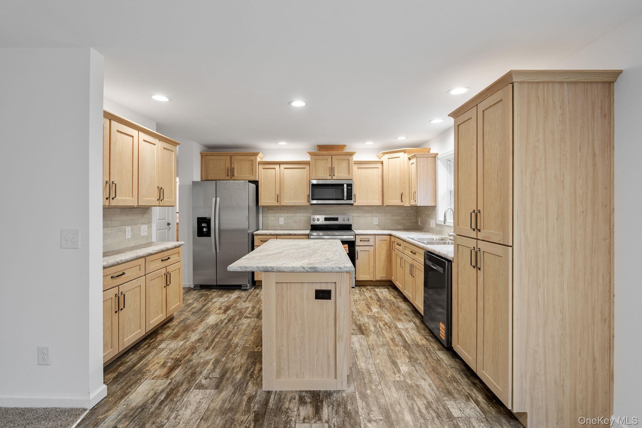 Single Family Pinehurst Drive W Sullivan County, NY 12754, MLS-984025-12