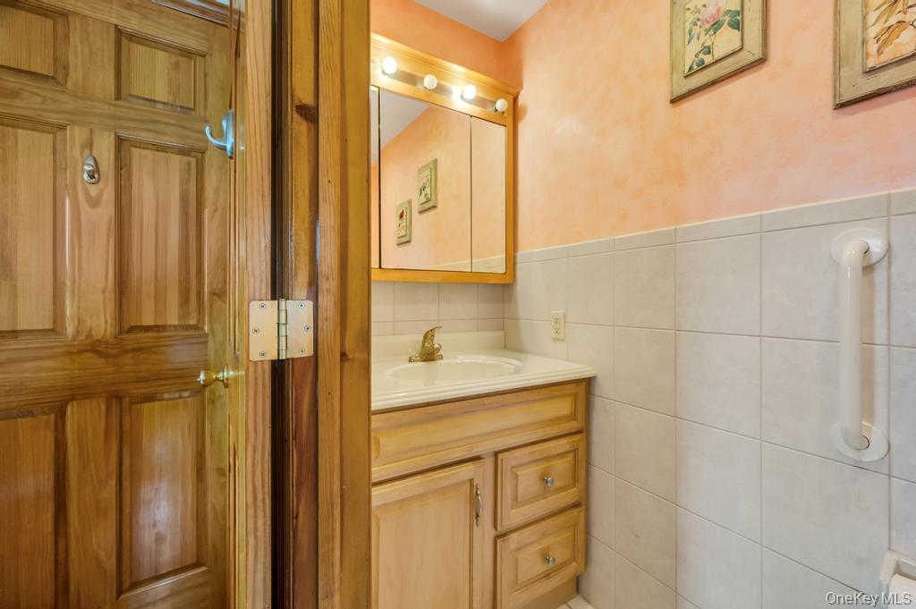 Single Family 6th  Suffolk County, NY 11780, MLS-984041-16