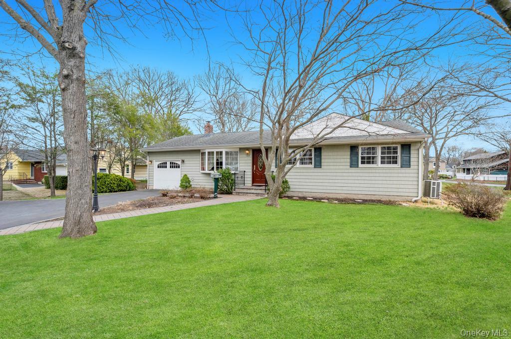 Single Family 6th  Suffolk County, NY 11780, MLS-984041-3