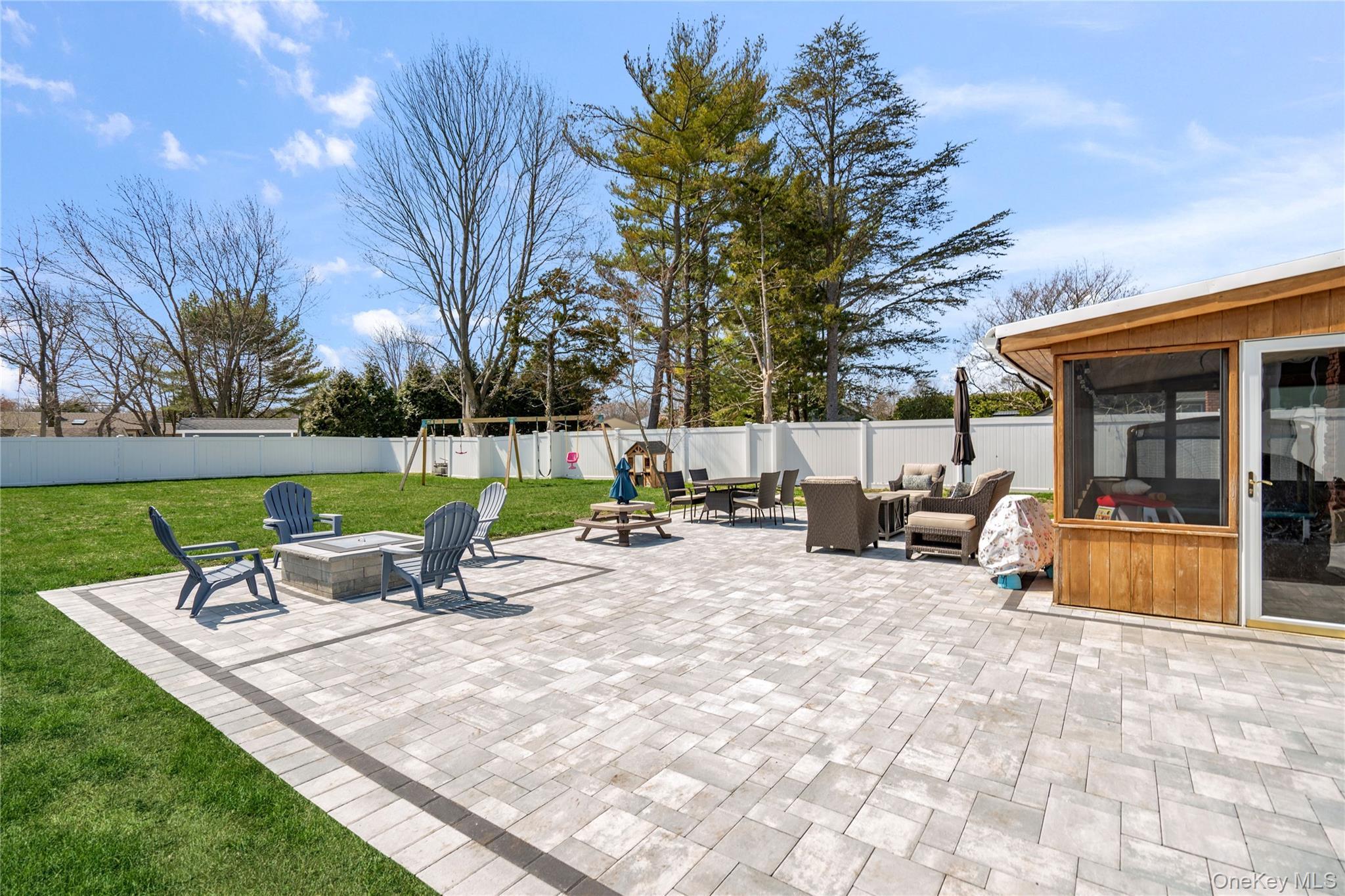 Single Family Bartley  Suffolk County, NY 11796, MLS-984052-25