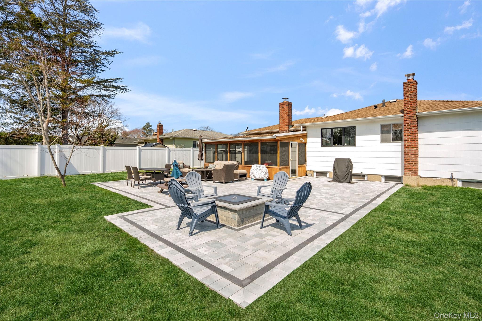 Single Family Bartley  Suffolk County, NY 11796, MLS-984052-27