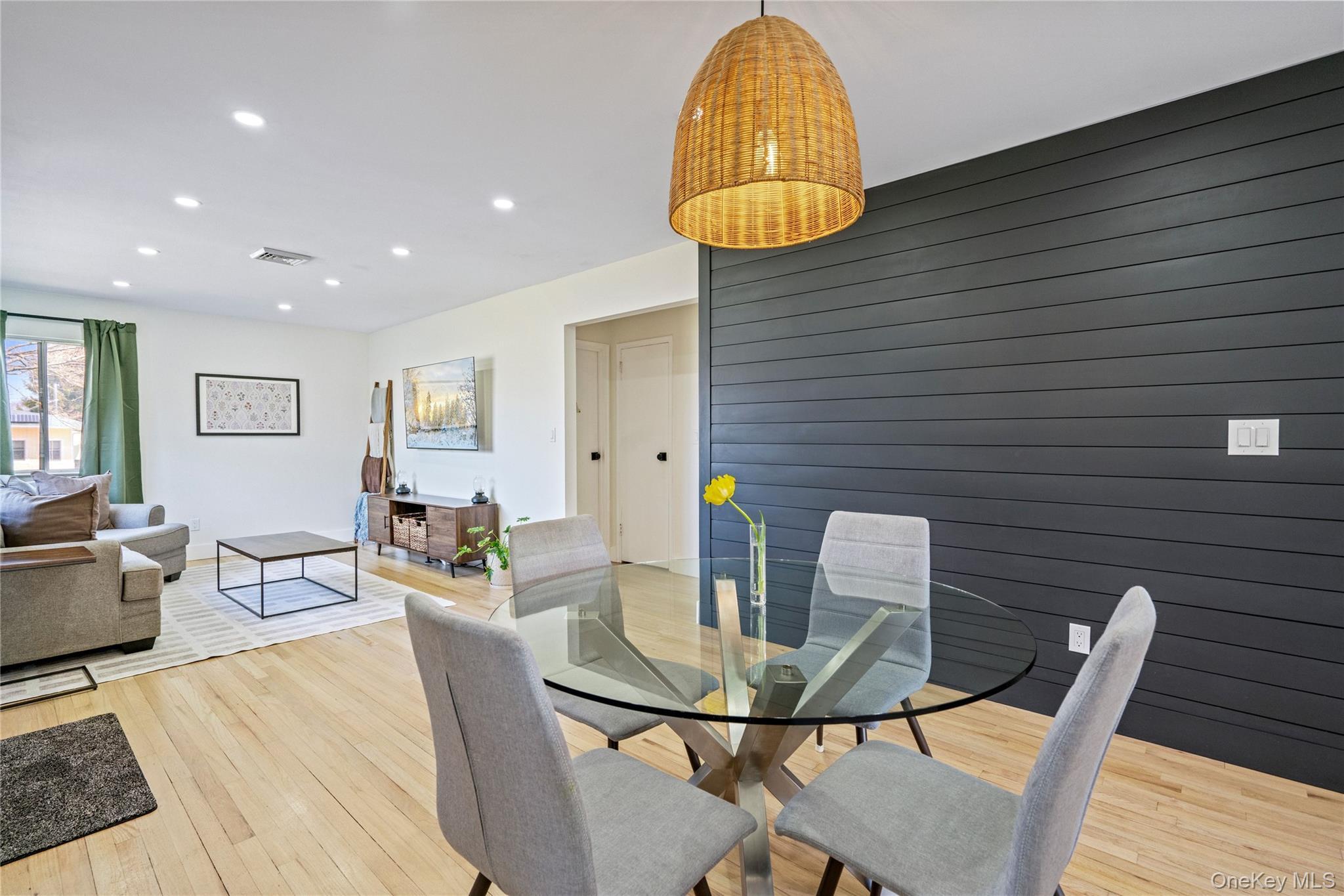 Single Family Bartley  Suffolk County, NY 11796, MLS-984052-8