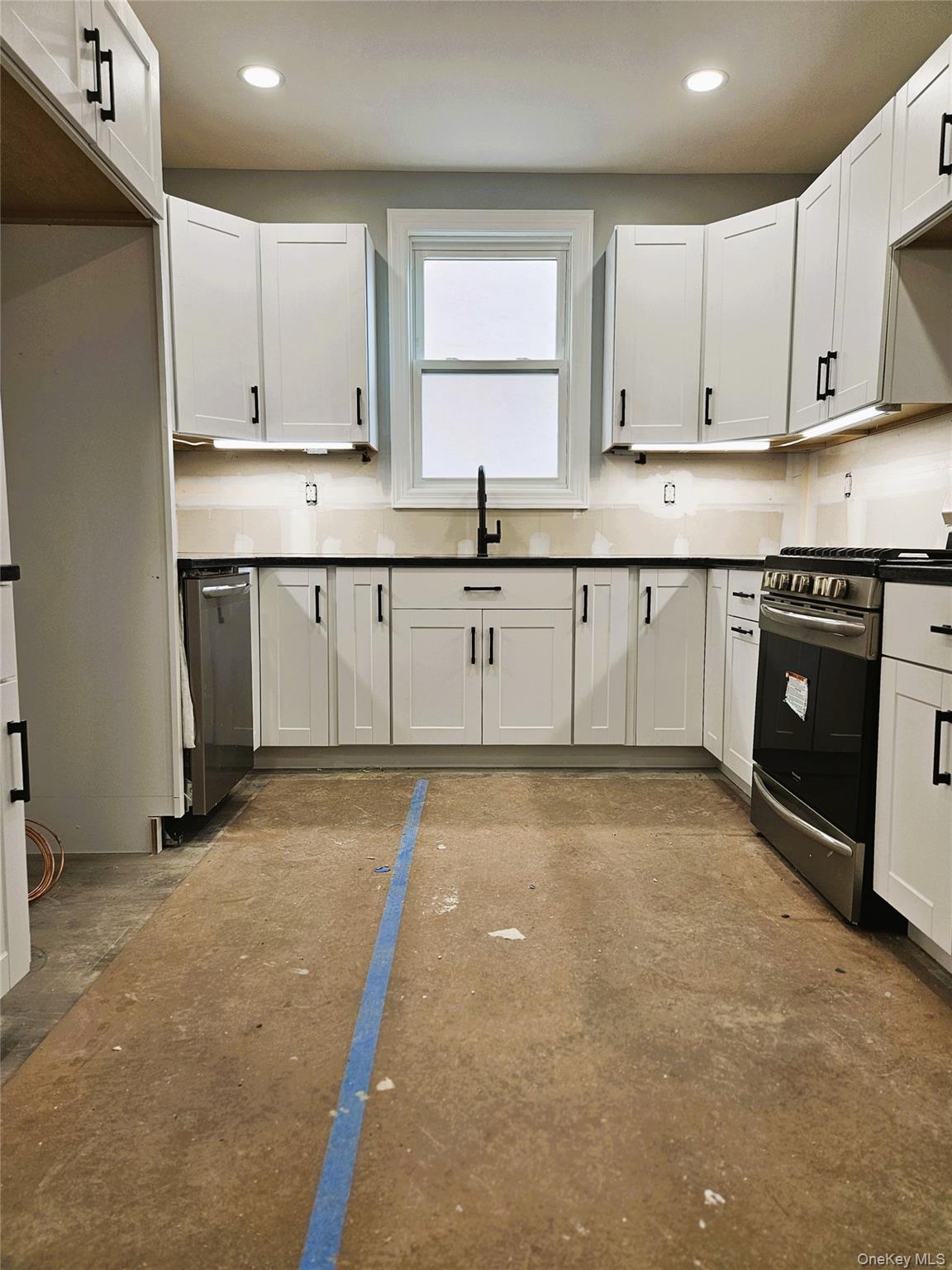 Single Family 84th Street  Queens, NY 11370, MLS-984061-8
