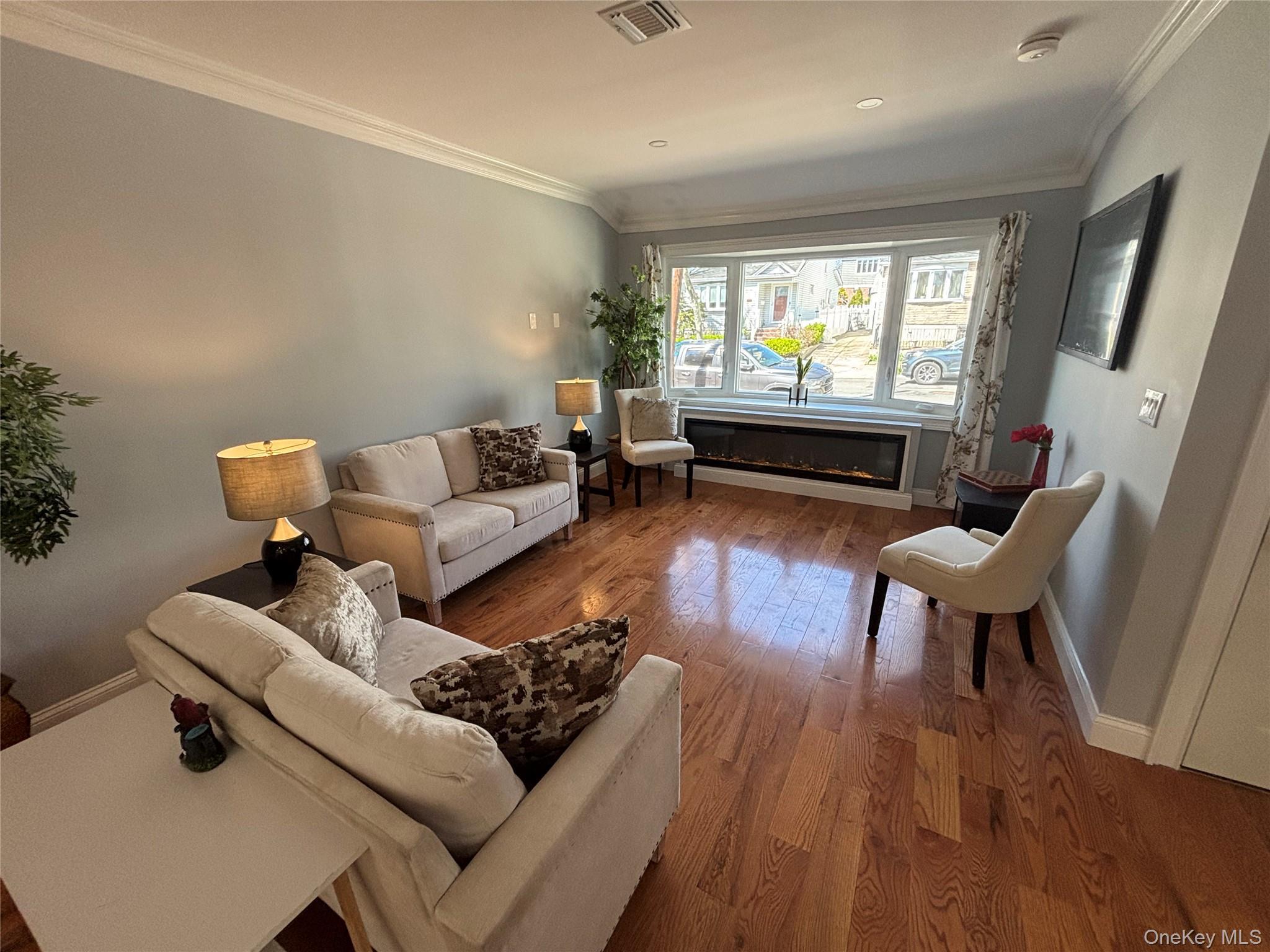 Single Family 20th Road  Queens, NY 11357, MLS-984063-3