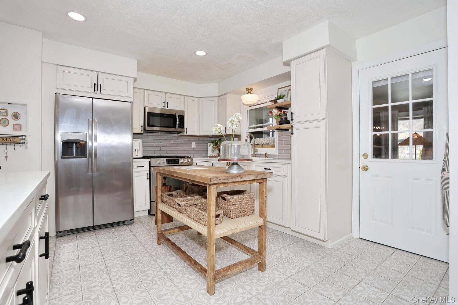 Single Family Eastlake  Rockland County, NY 10984, MLS-984069-12