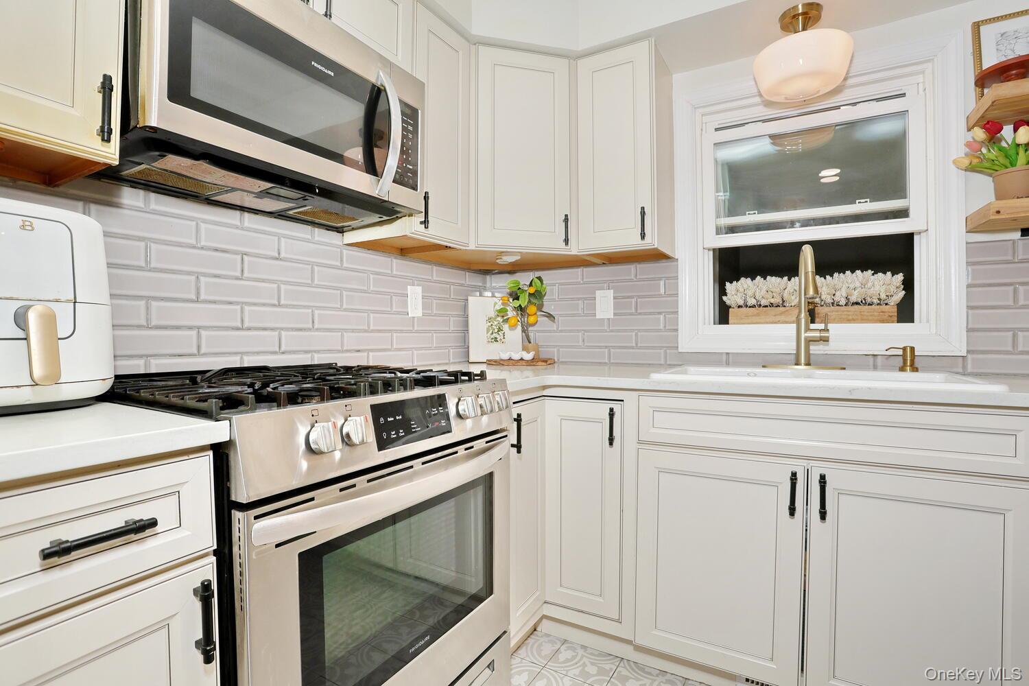 Single Family Eastlake  Rockland County, NY 10984, MLS-984069-14