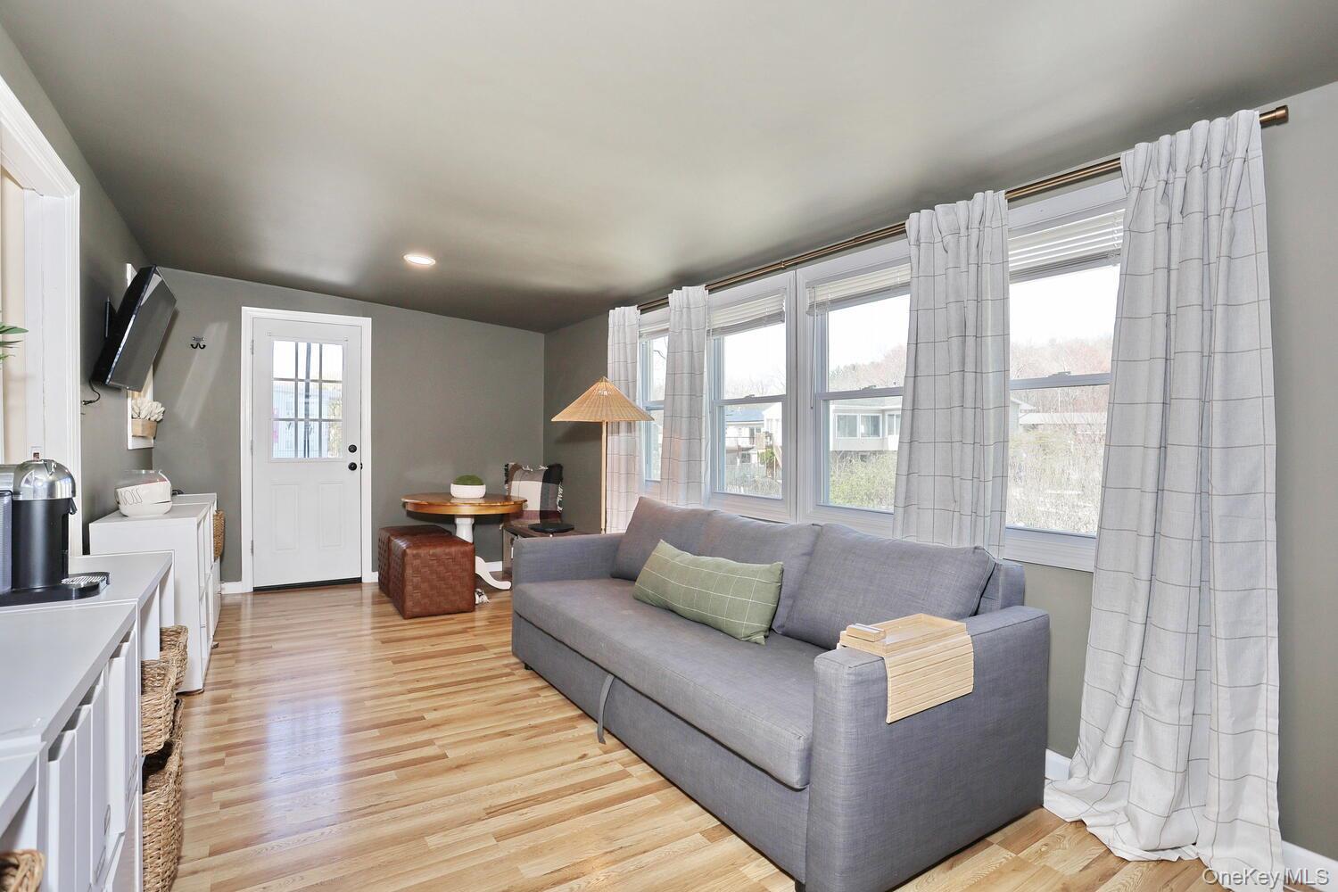 Single Family Eastlake  Rockland County, NY 10984, MLS-984069-16