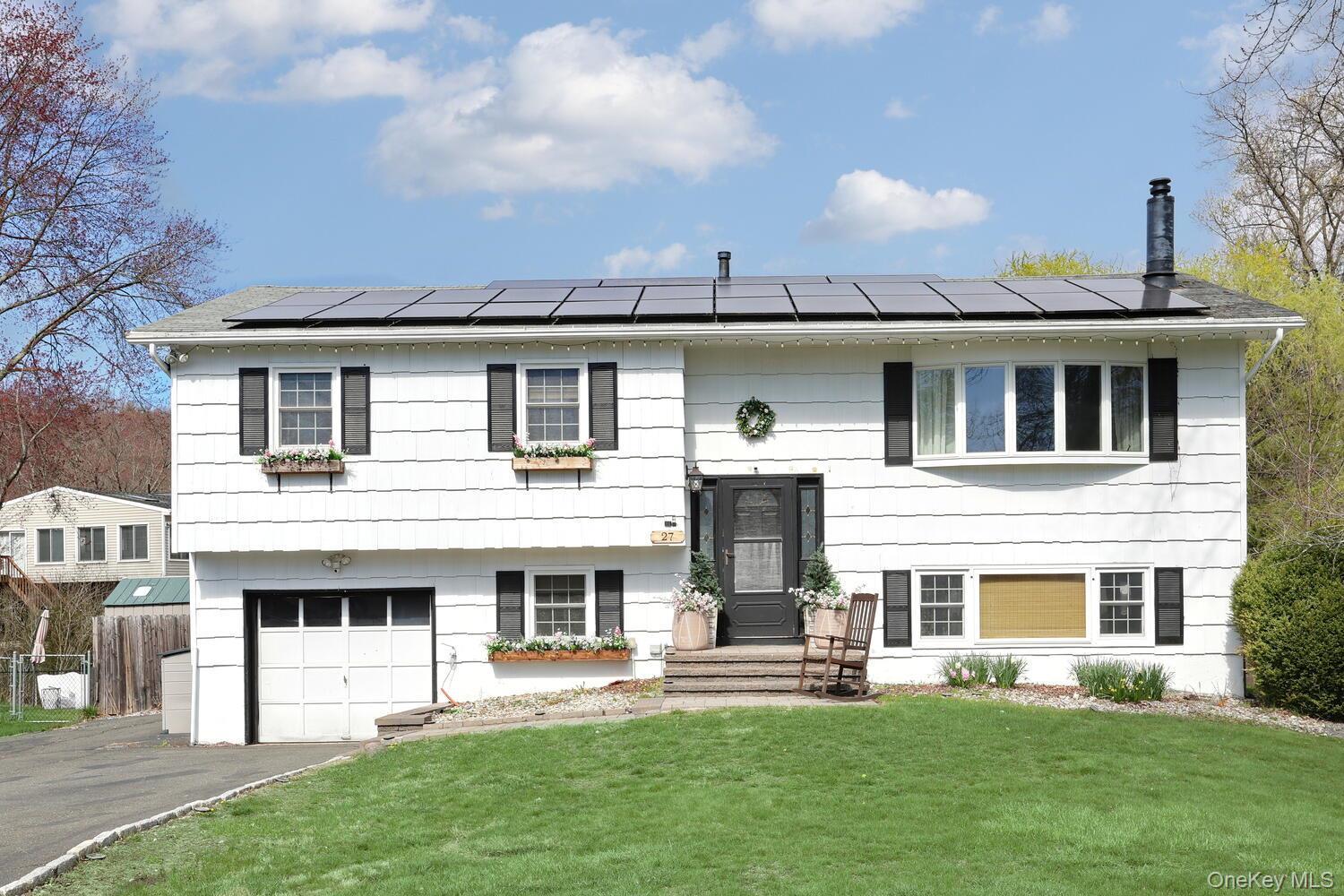 Single Family Eastlake  Rockland County, NY 10984, MLS-984069-2