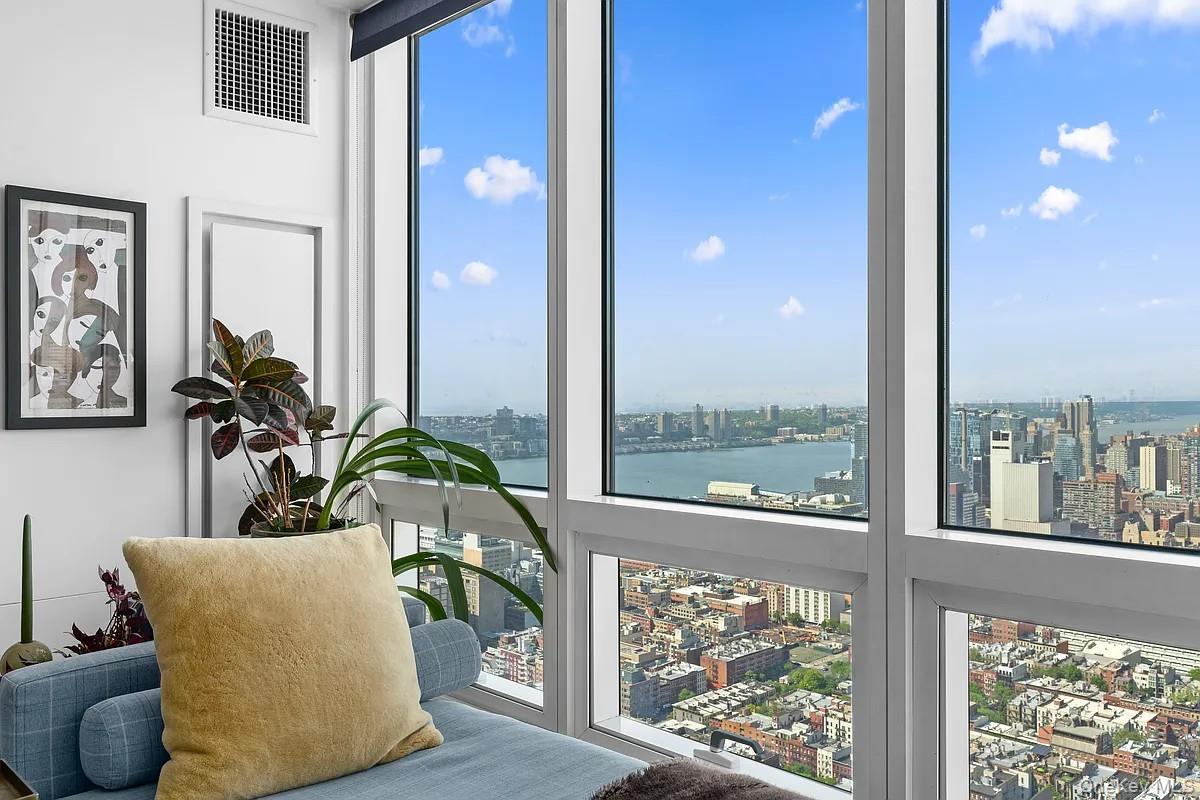 Condo West 42nd Street  Manhattan, NY 10036, MLS-984083-4