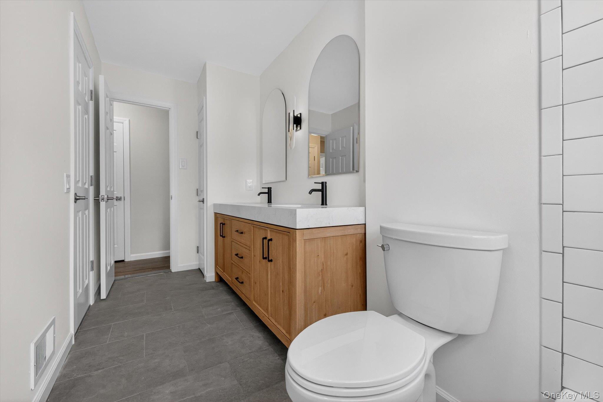 Single Family Somerston  Westchester County, NY 10598, MLS-984087-11