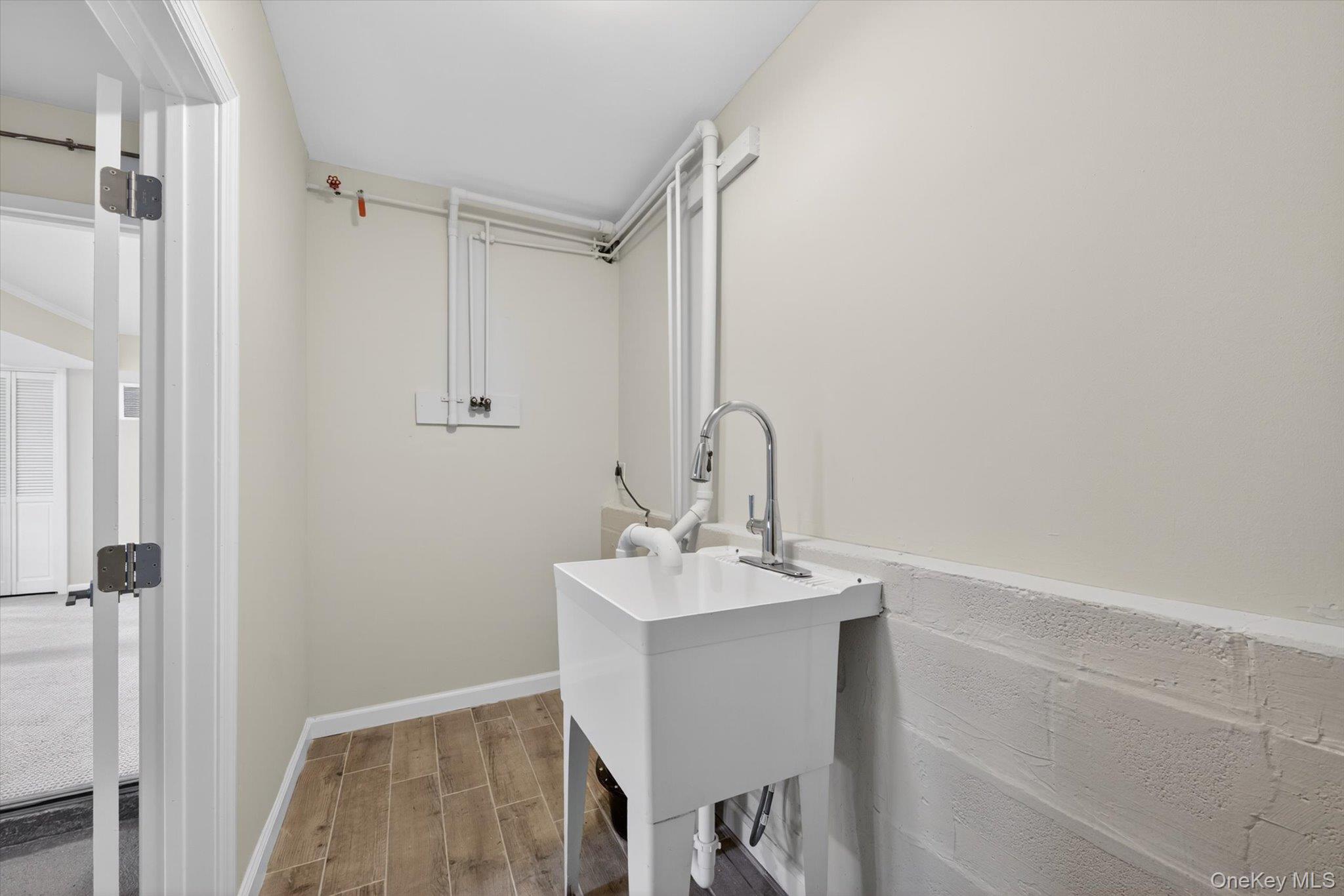 Single Family Somerston  Westchester County, NY 10598, MLS-984087-21