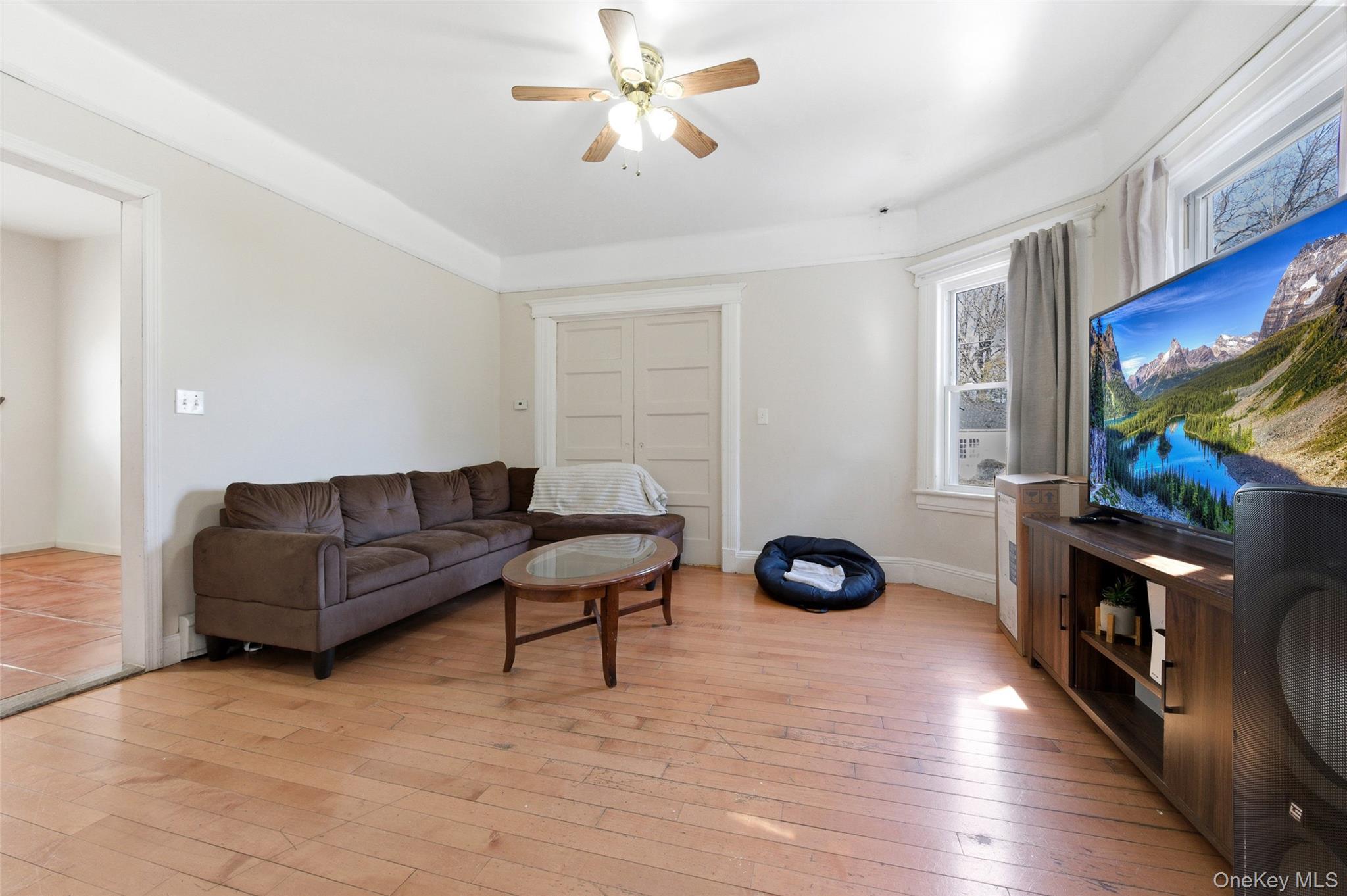 Single Family Oak  Nassau County, NY 11550, MLS-984091-10