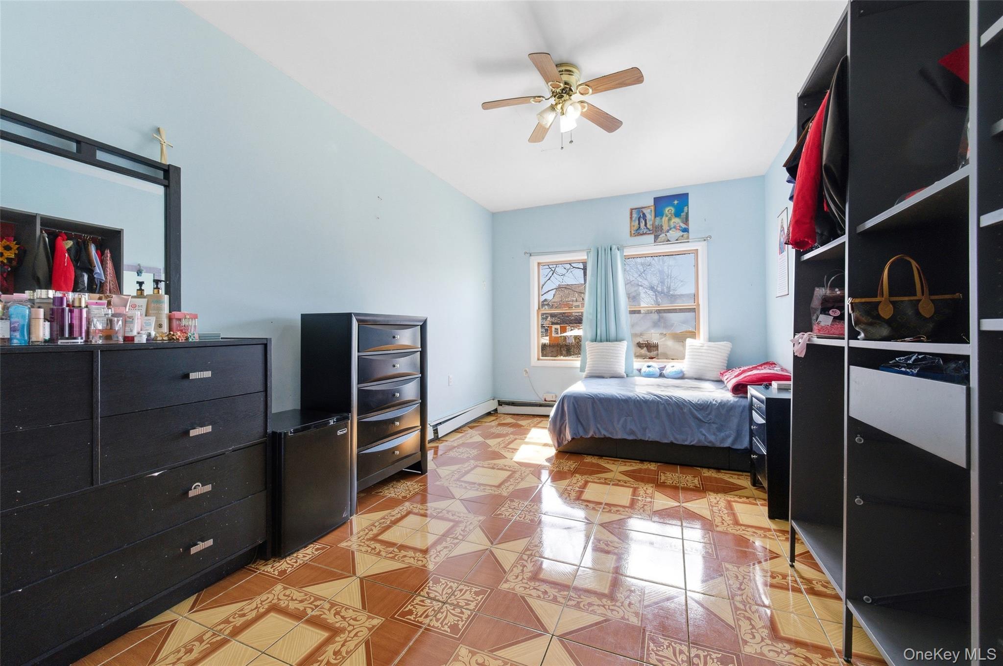 Single Family Oak  Nassau County, NY 11550, MLS-984091-16