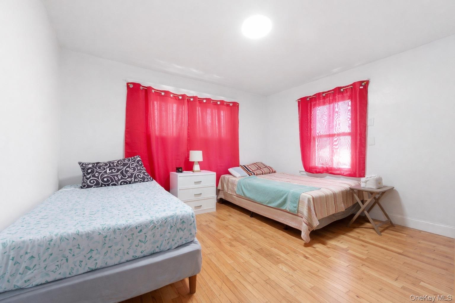 Single Family Oak  Nassau County, NY 11550, MLS-984091-18