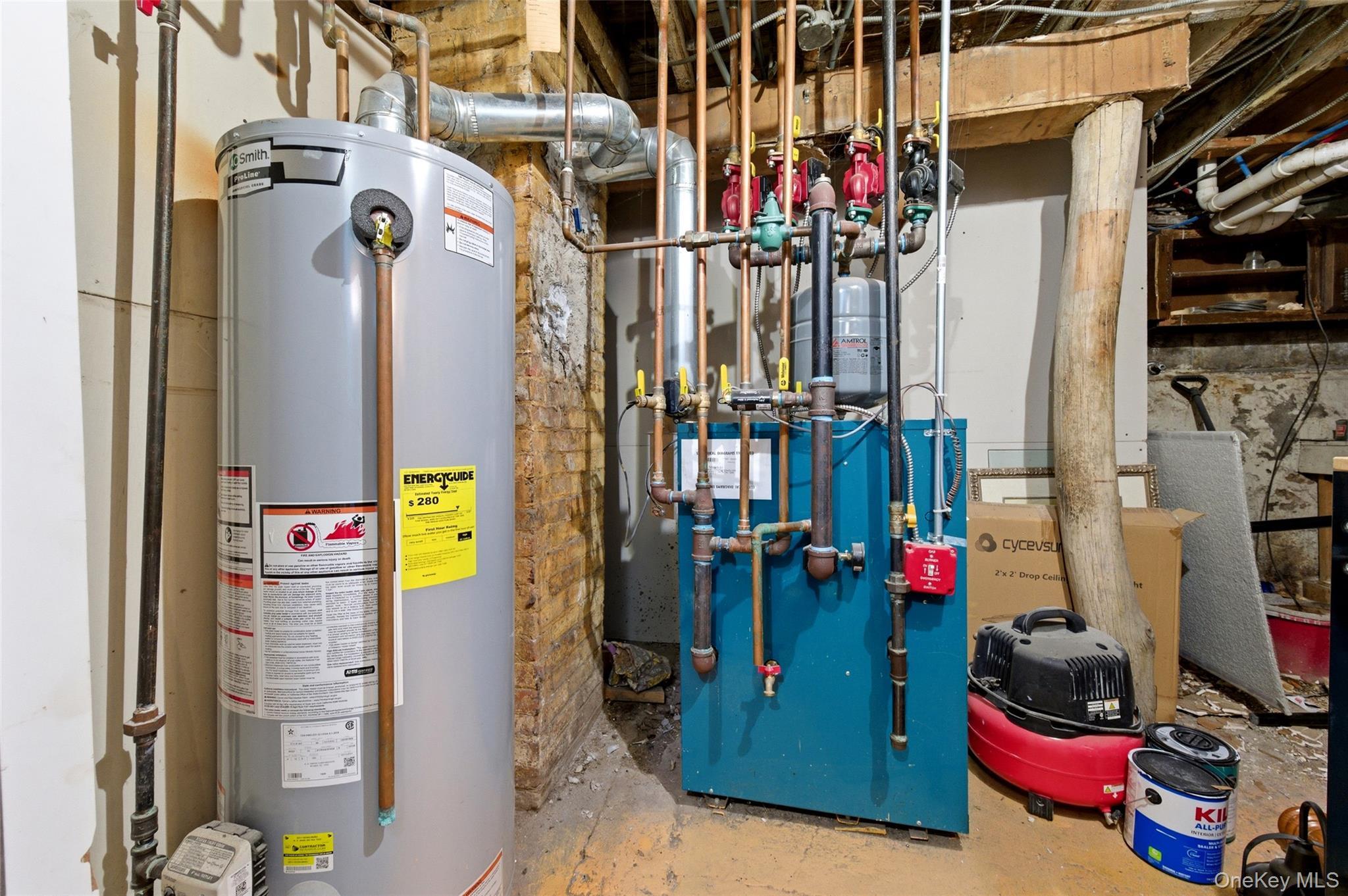 Single Family Oak  Nassau County, NY 11550, MLS-984091-25