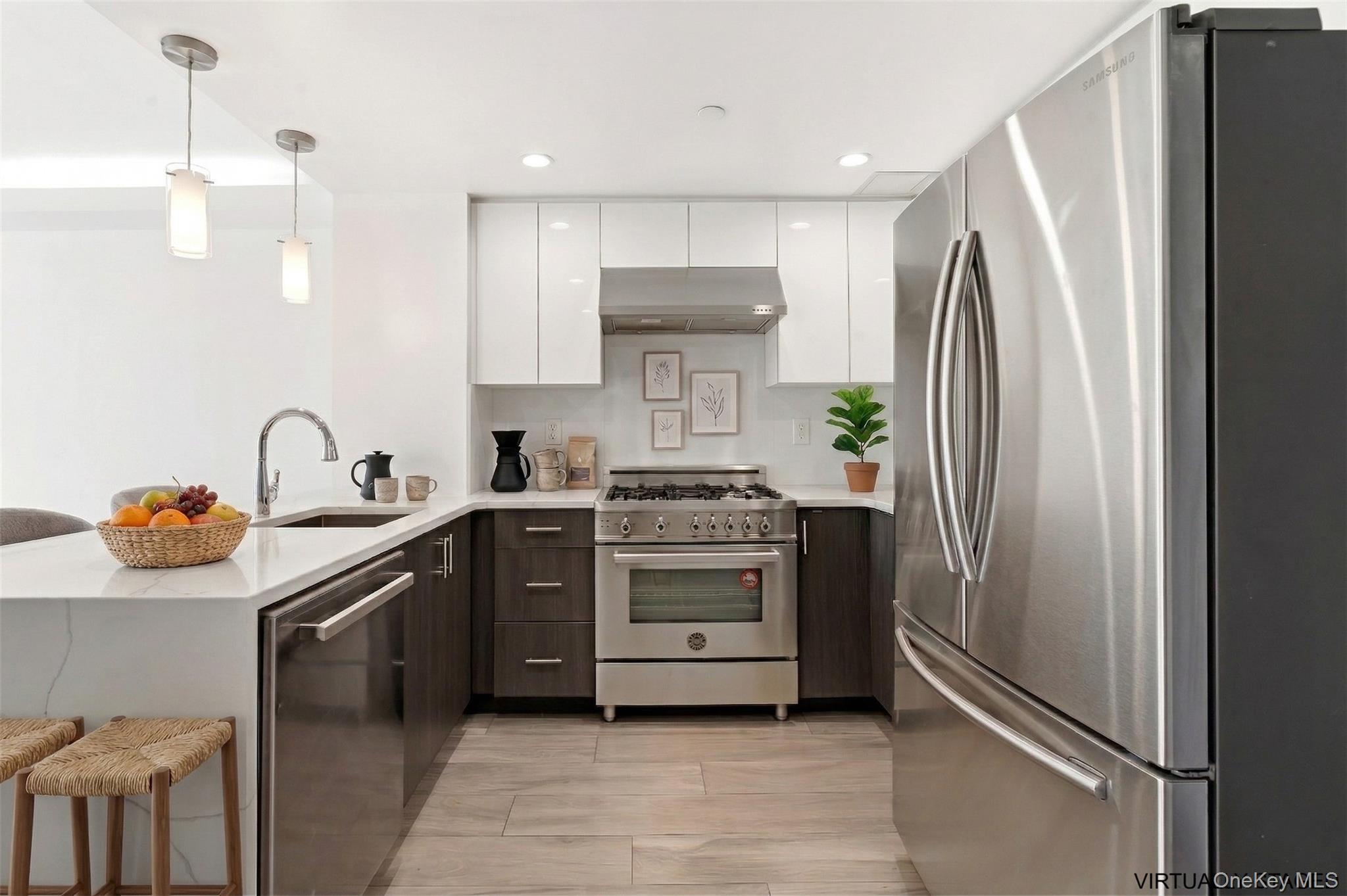 Condo 63rd  Queens, NY 11374, MLS-984095-4