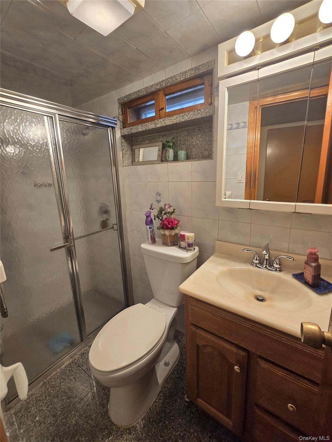 Single Family Albert Queens, NY 11417, MLS-984115-17