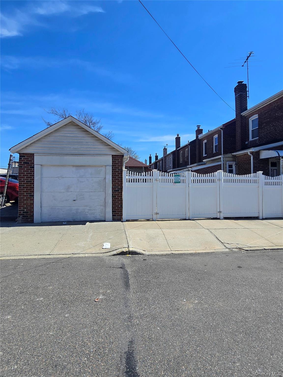 Single Family Albert Queens, NY 11417, MLS-984115-2