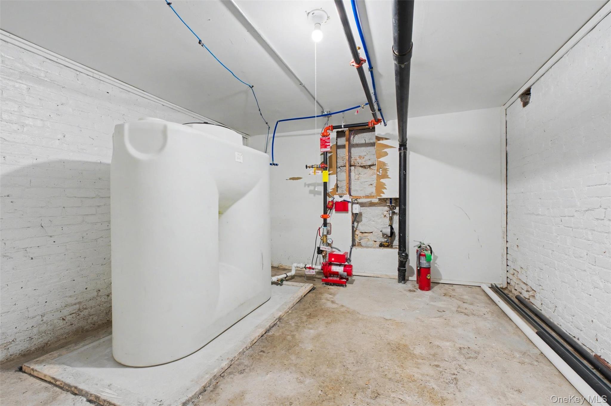 Single Family 3rd  Orange County, NY 12550, MLS-984117-39