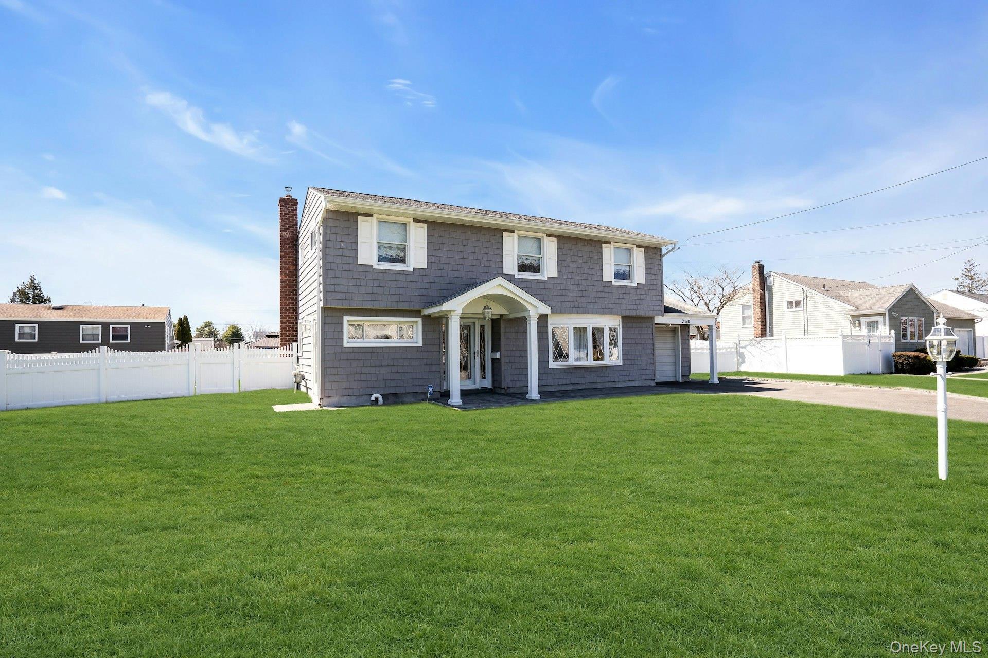 Single Family 5th  Suffolk County, NY 11729, MLS-984119-2