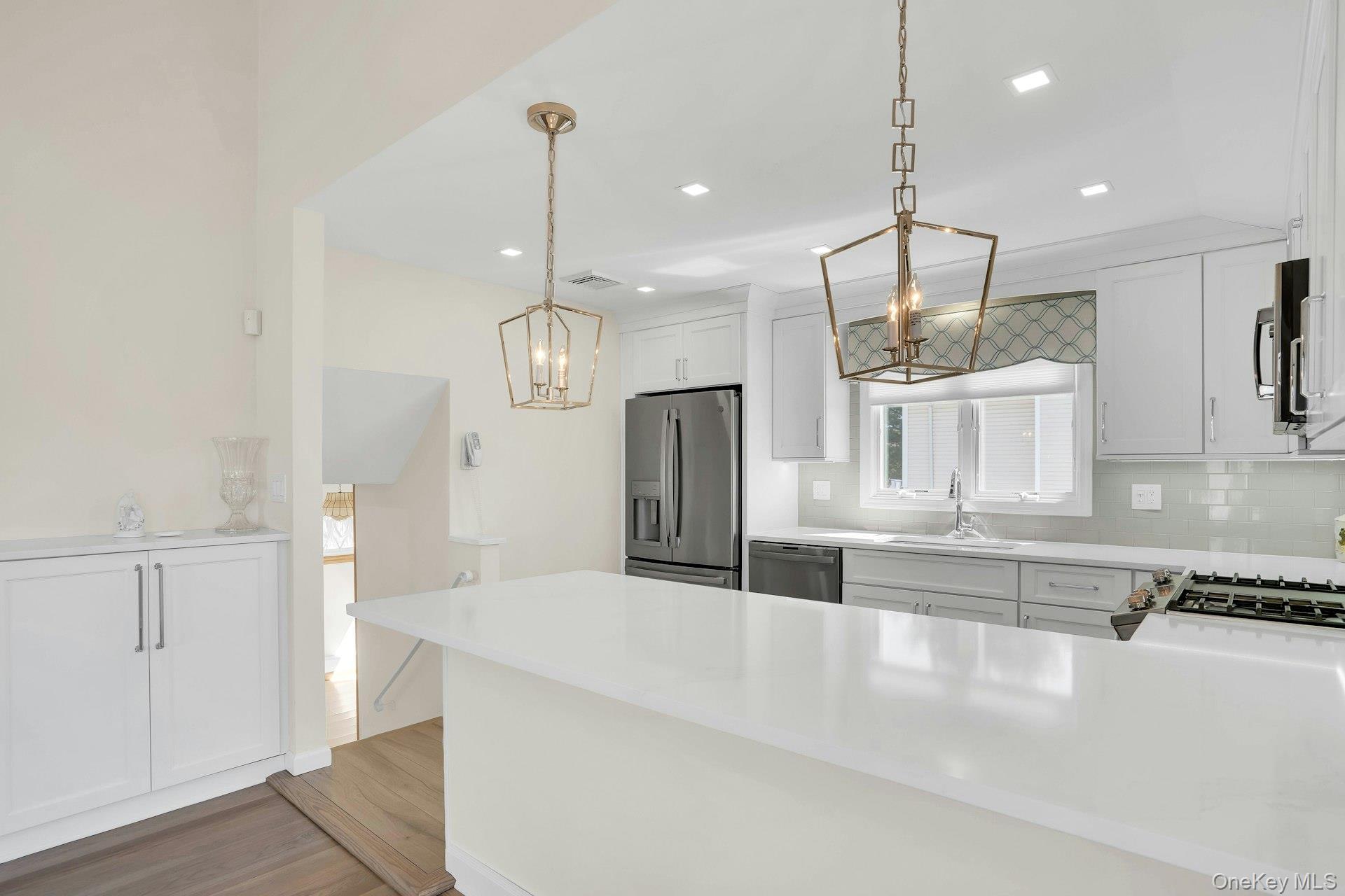 Single Family 5th  Suffolk County, NY 11729, MLS-984119-25