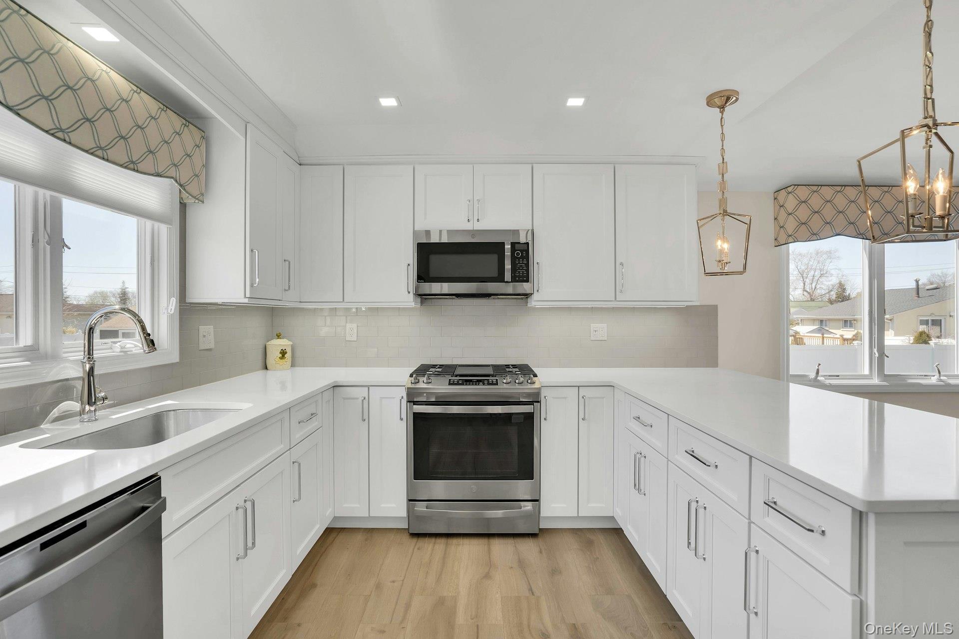 Single Family 5th  Suffolk County, NY 11729, MLS-984119-29