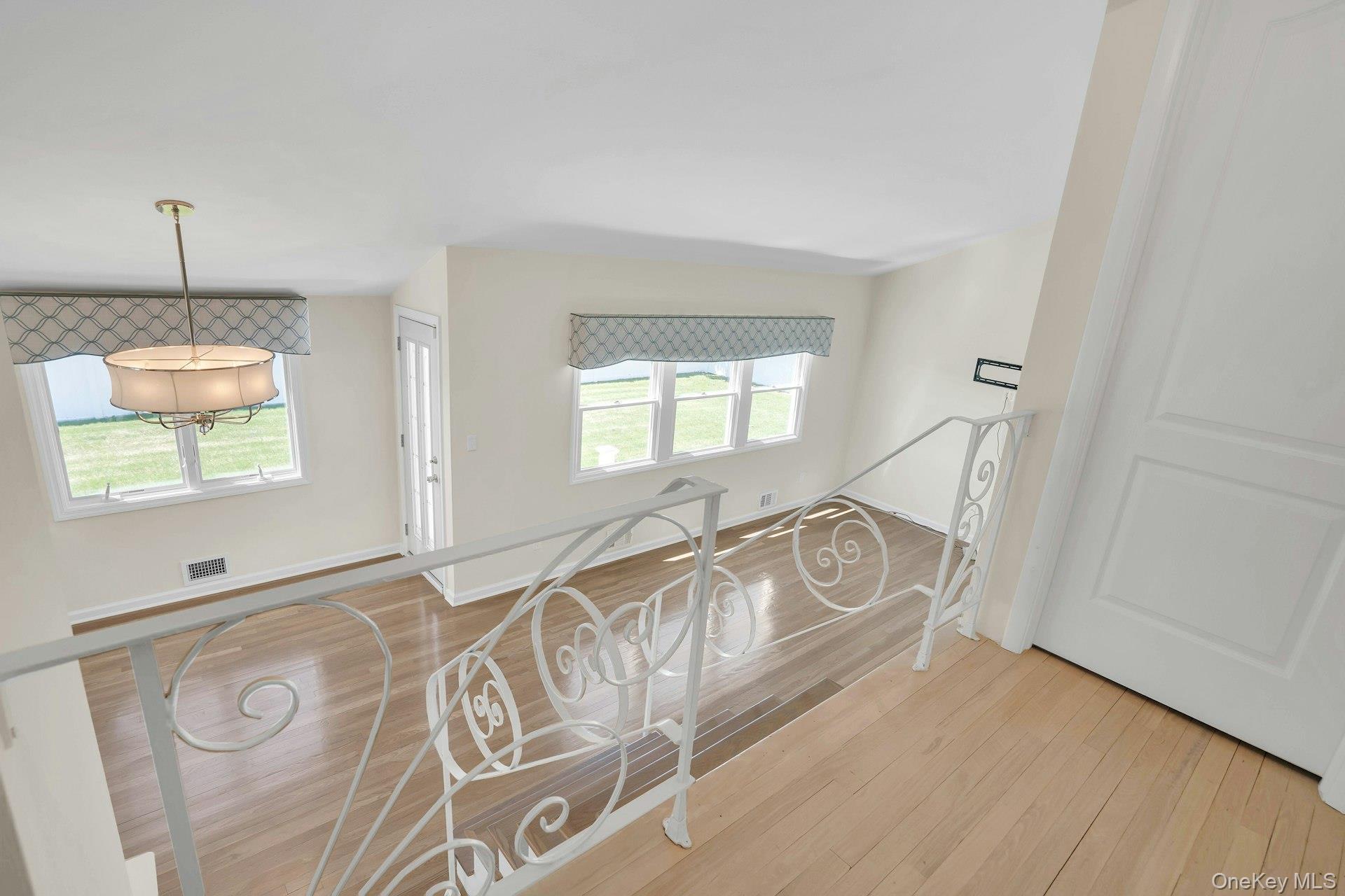 Single Family 5th  Suffolk County, NY 11729, MLS-984119-30