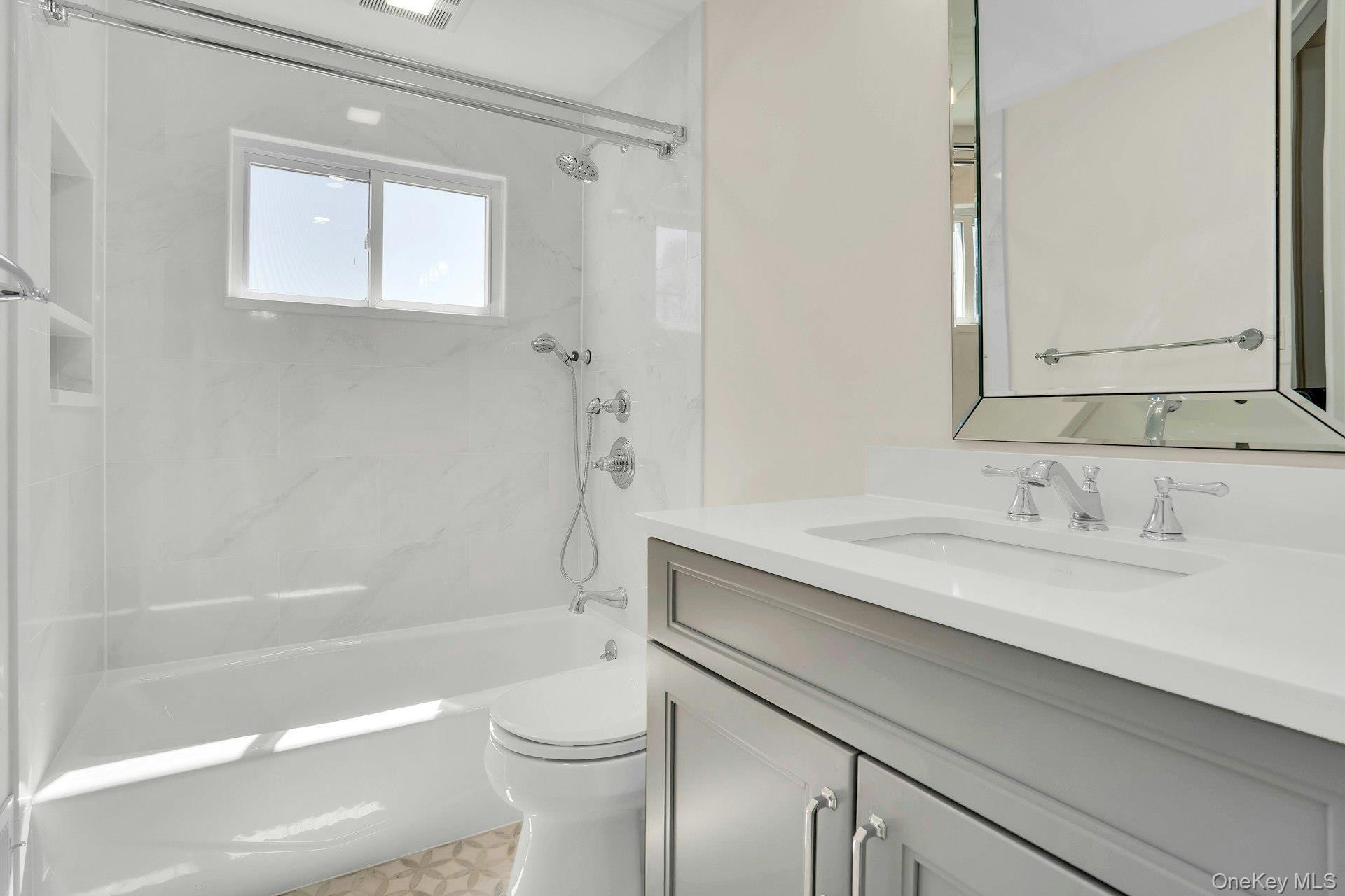 Single Family 5th  Suffolk County, NY 11729, MLS-984119-35