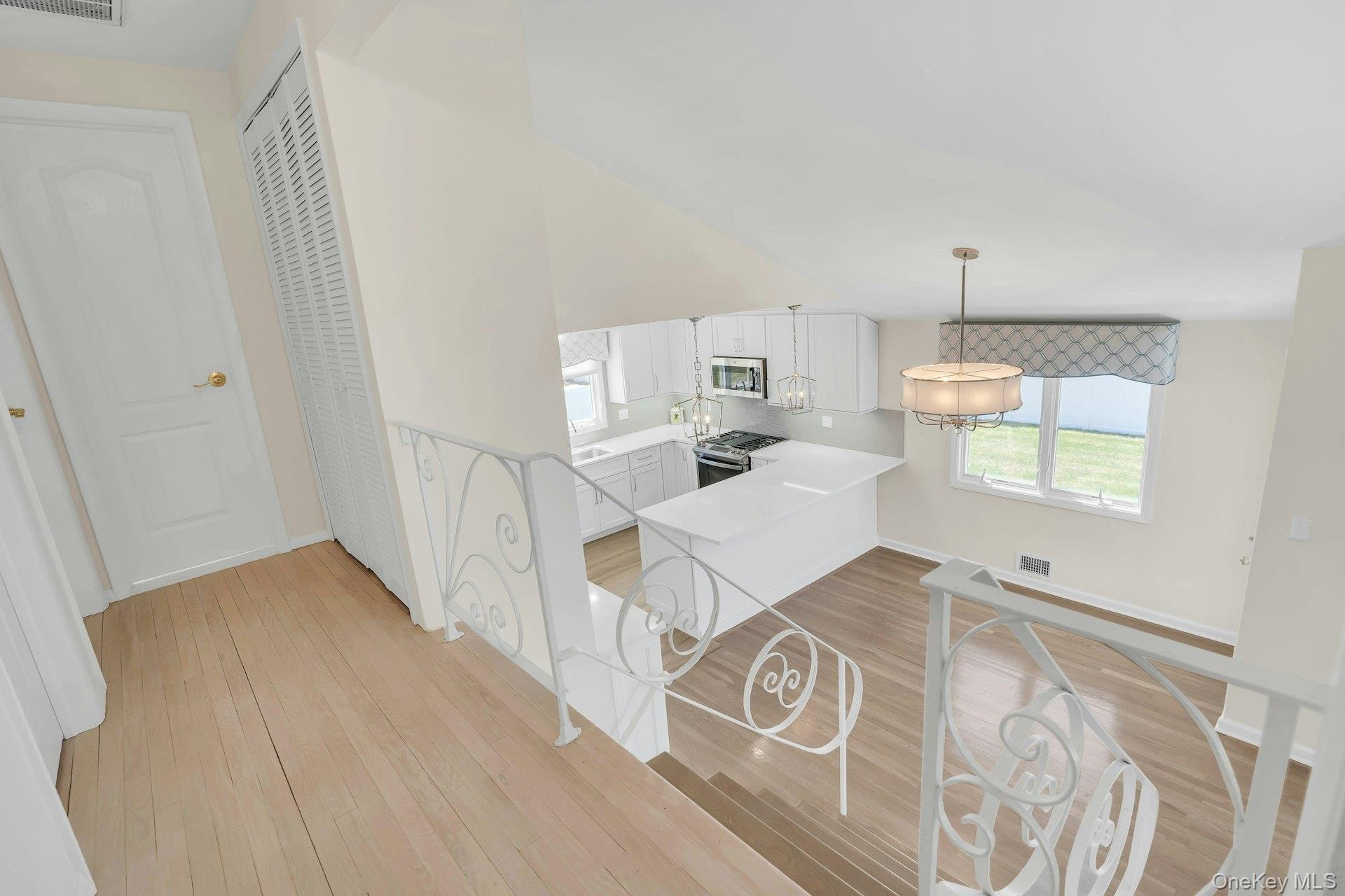 Single Family 5th  Suffolk County, NY 11729, MLS-984119-37