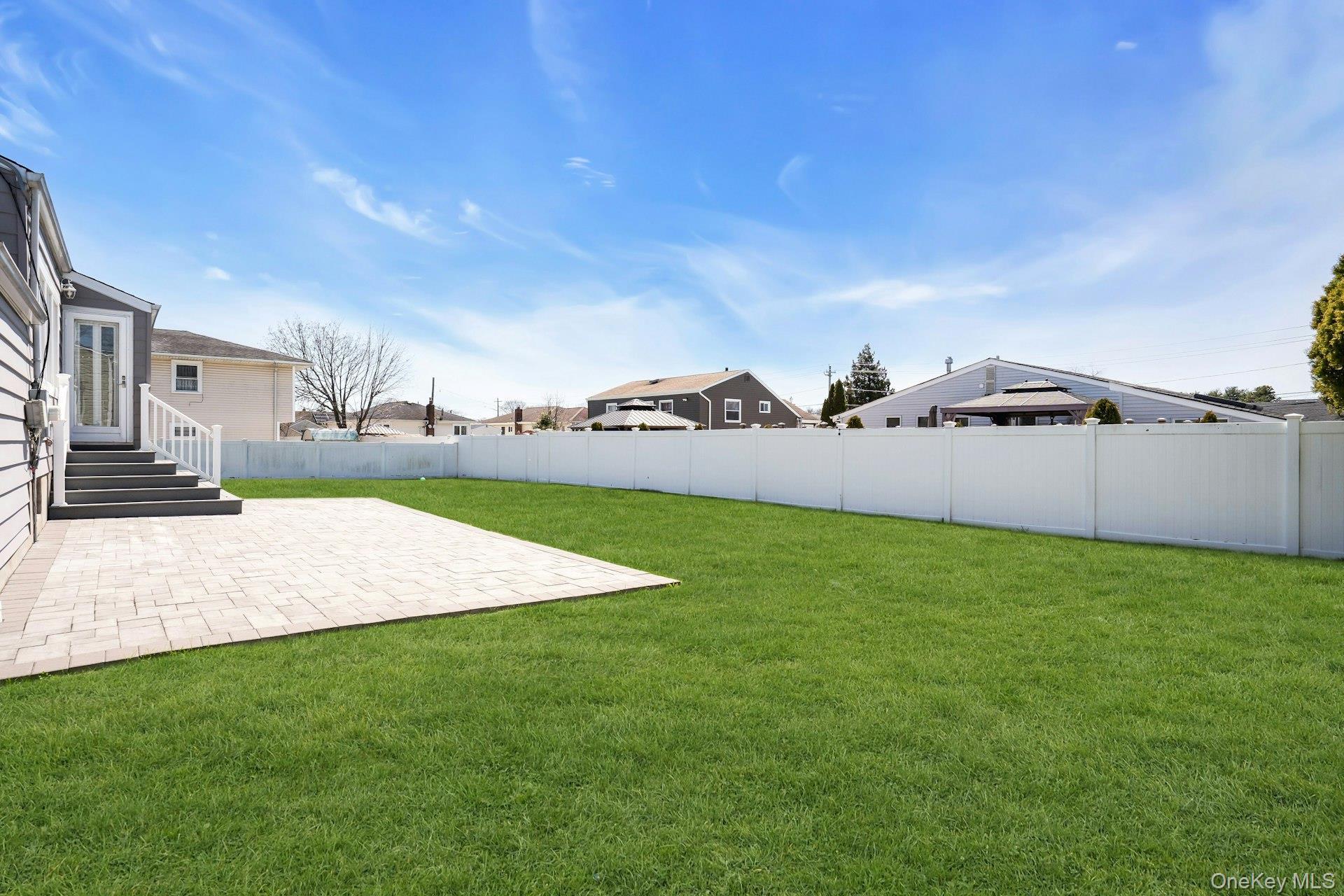 Single Family 5th  Suffolk County, NY 11729, MLS-984119-38