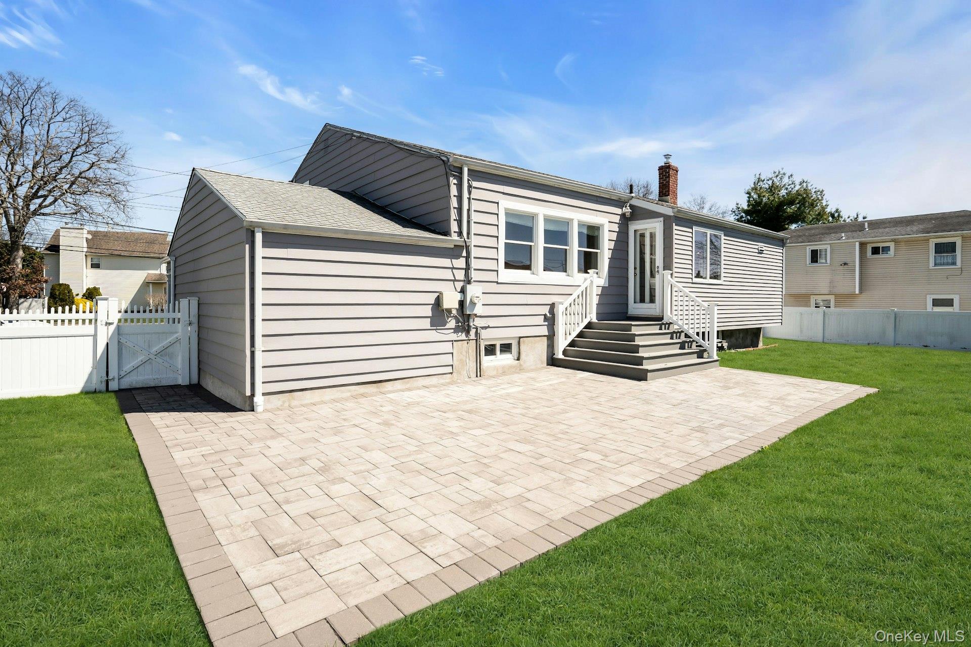 Single Family 5th  Suffolk County, NY 11729, MLS-984119-45