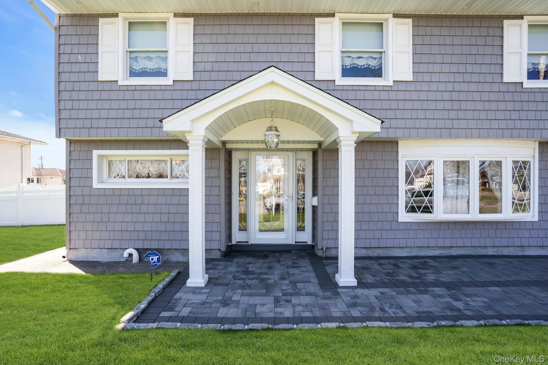 Single Family 5th  Suffolk County, NY 11729, MLS-984119-5