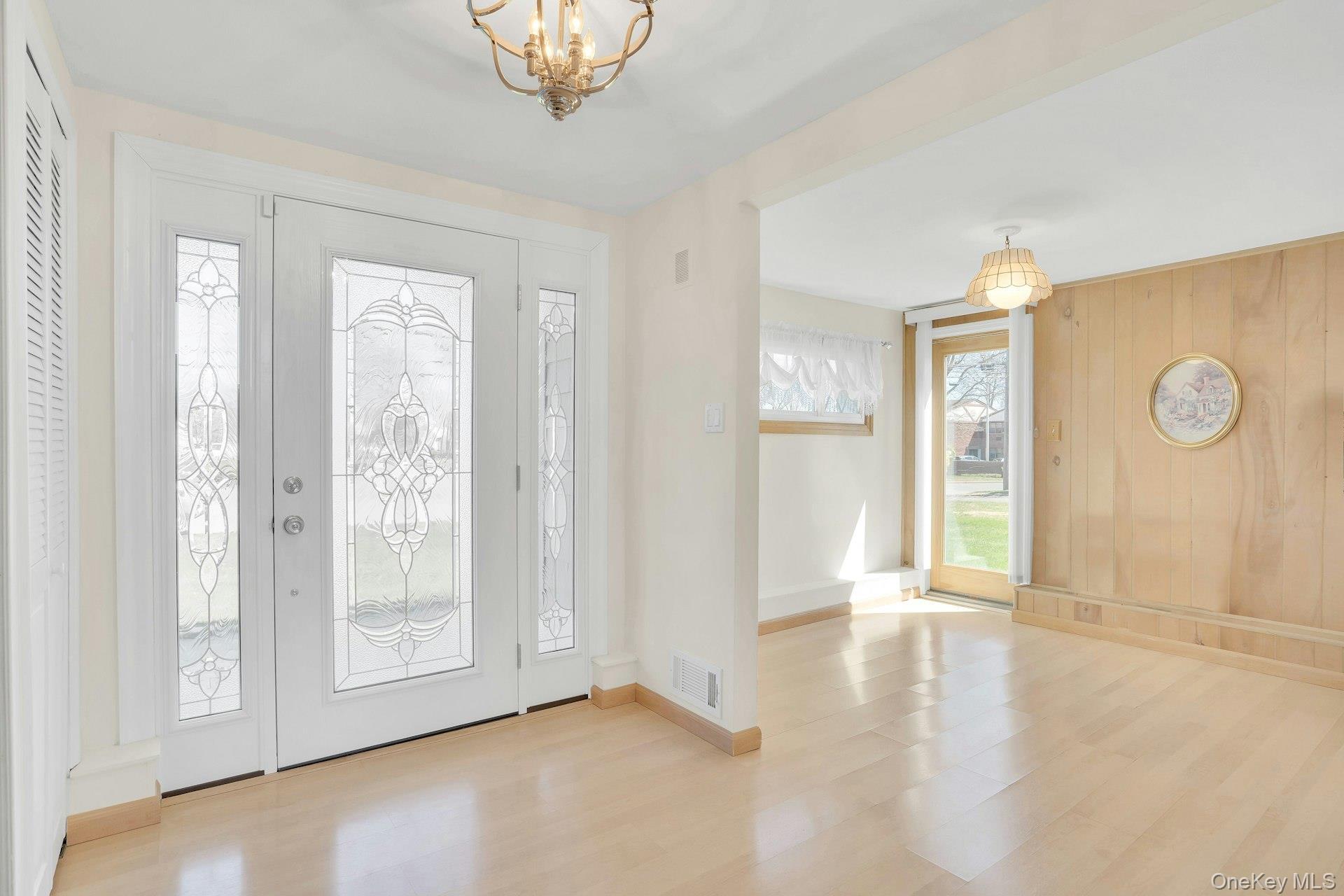 Single Family 5th  Suffolk County, NY 11729, MLS-984119-8