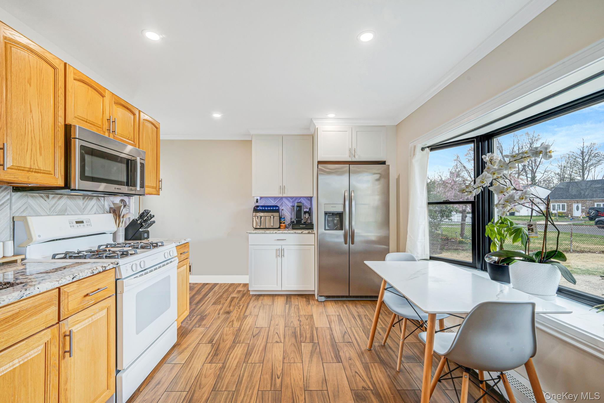 Single Family Copper  Nassau County, NY 11756, MLS-984142-8