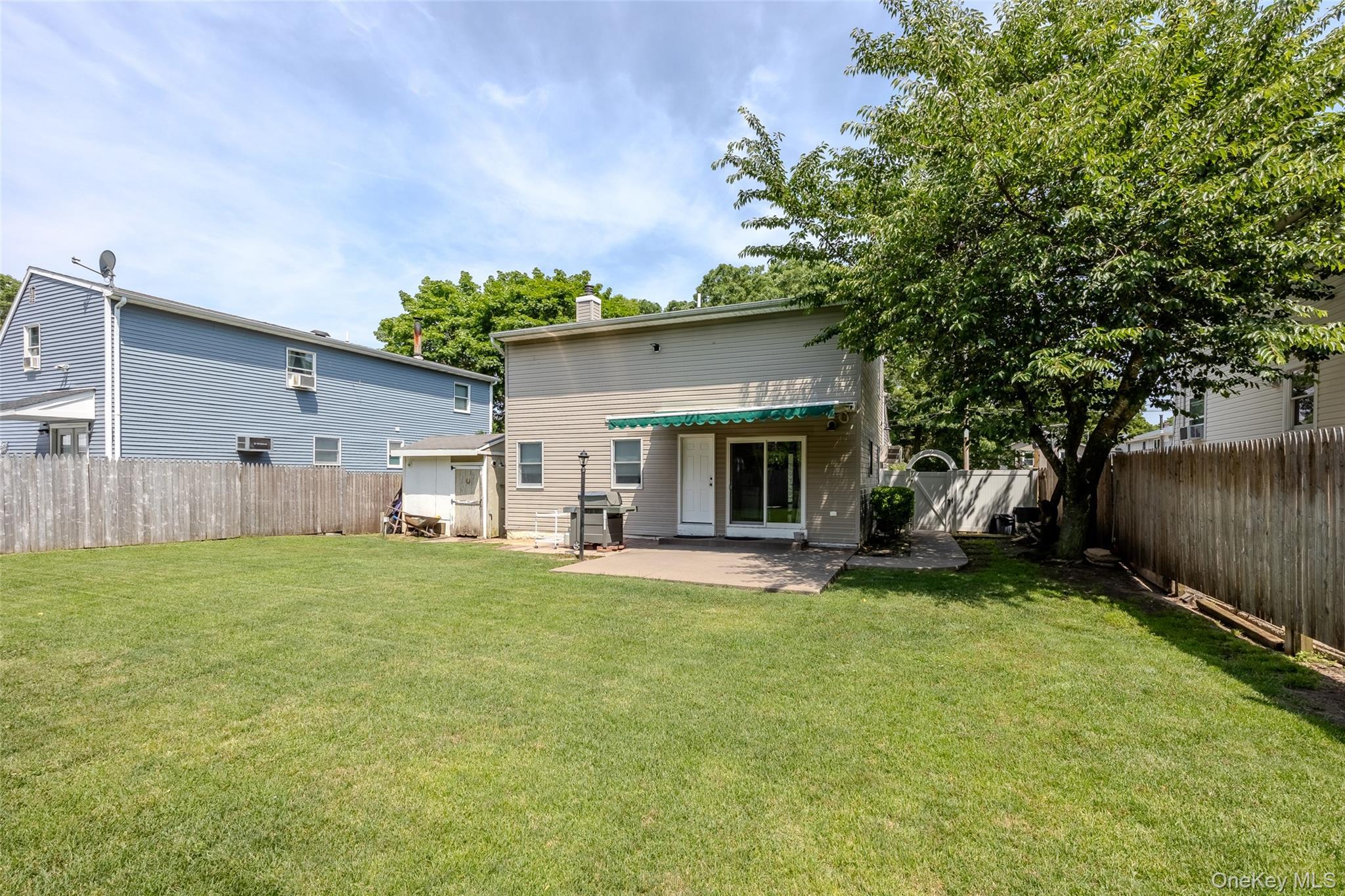 Single Family Awixa  Suffolk County, NY 11784, MLS-984152-12