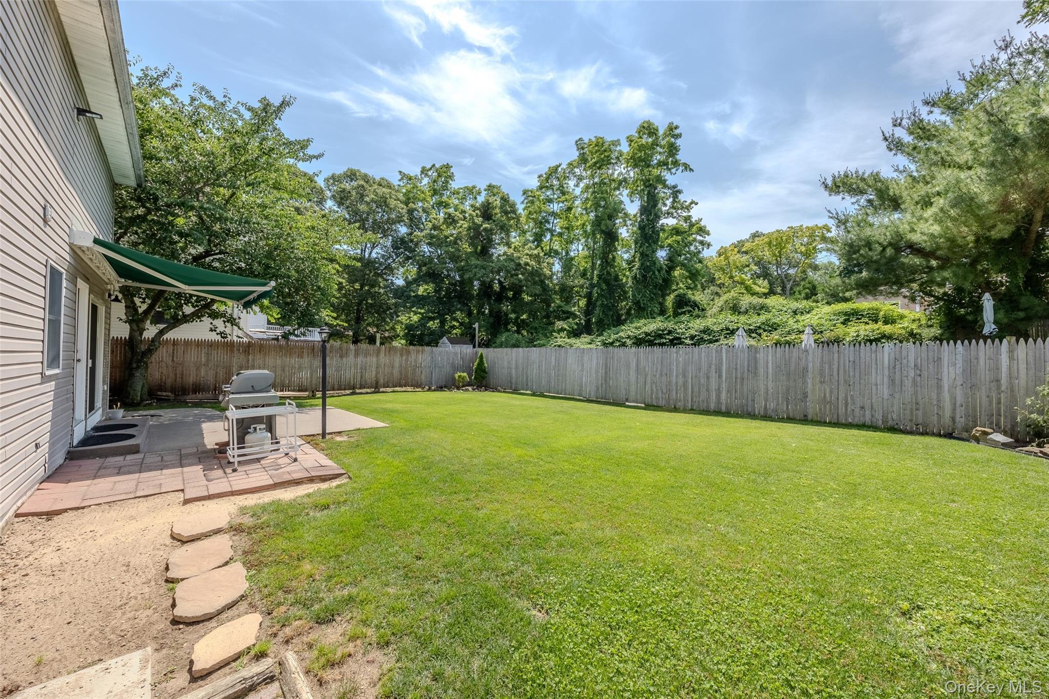 Single Family Awixa  Suffolk County, NY 11784, MLS-984152-15