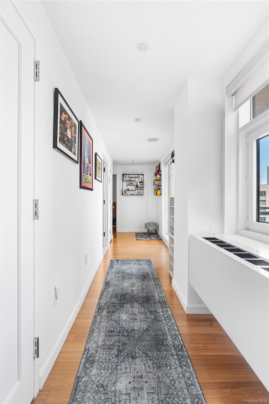 Condo Queens  Queens, NY 11101, MLS-984155-10