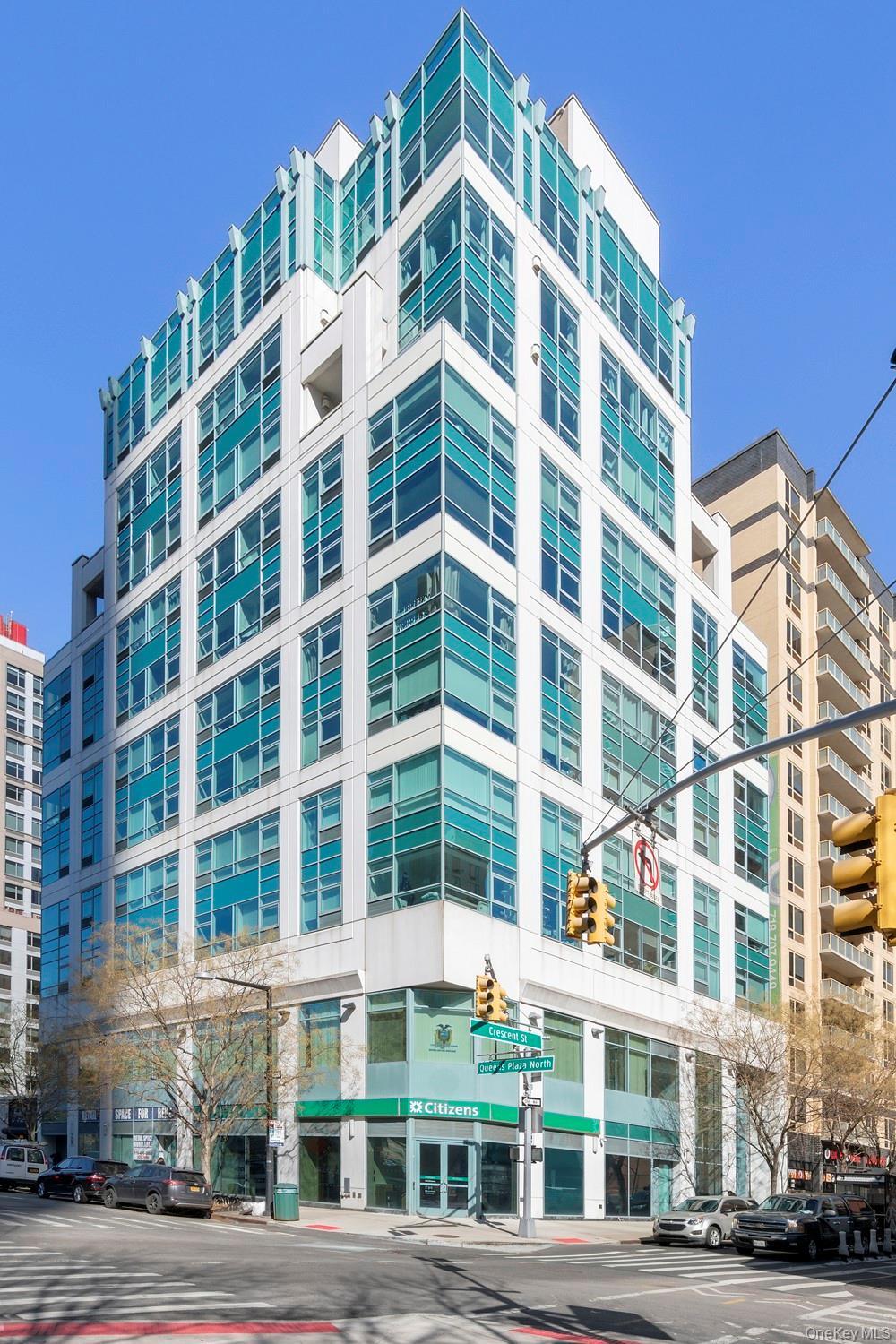 Condo Queens  Queens, NY 11101, MLS-984155-13